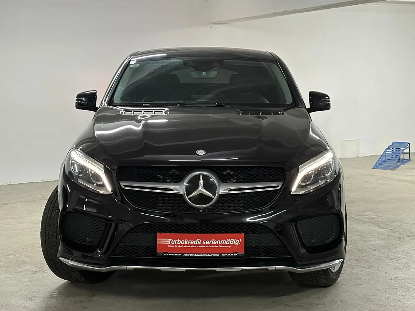Mercedes-Benz GLE 350 d AMG-Line 4Matic Schwarz - 2