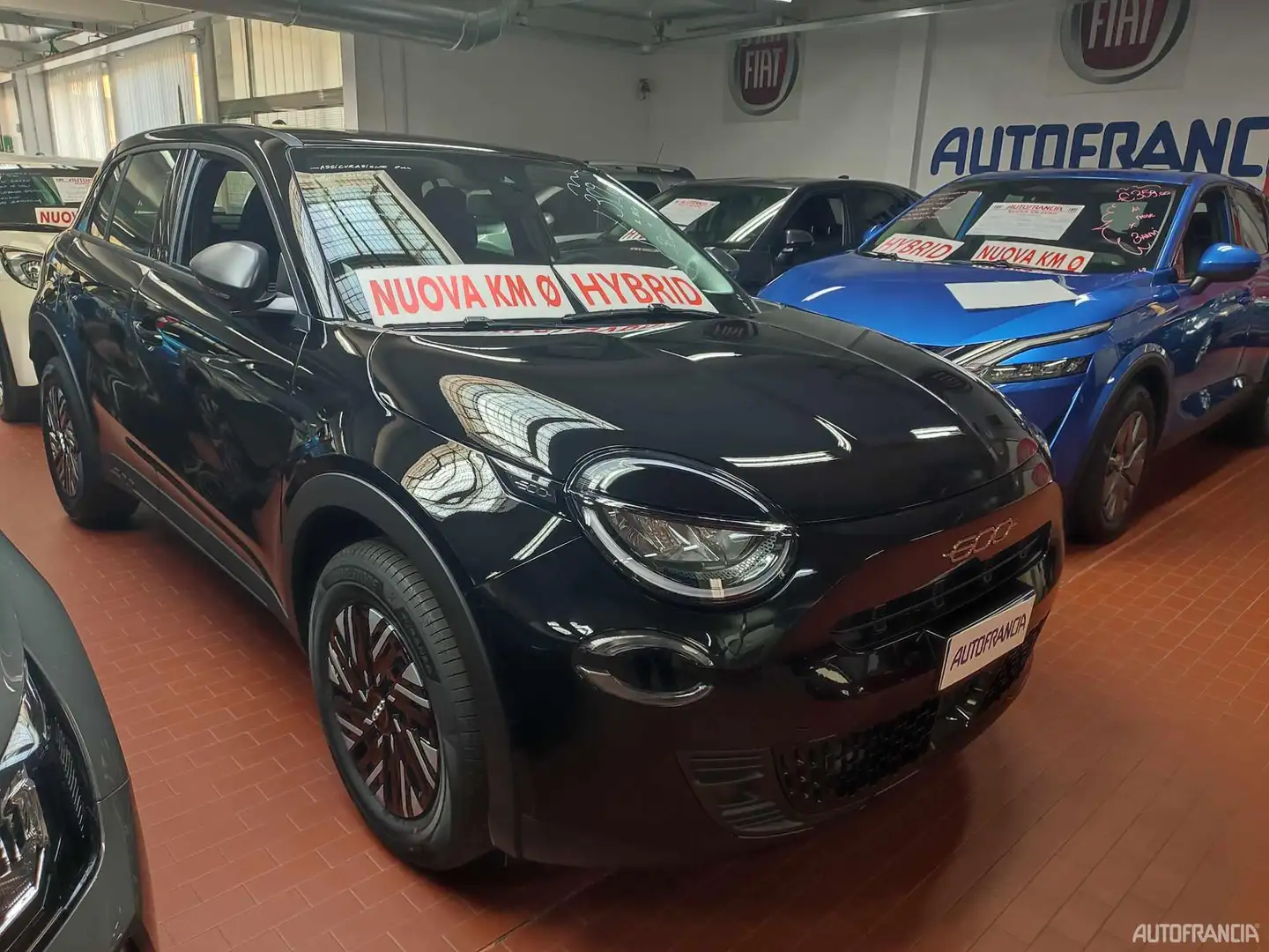 Fiat 600 1.2 100CV HYBRID CAMBIO AUTOMATICO Nero - 2