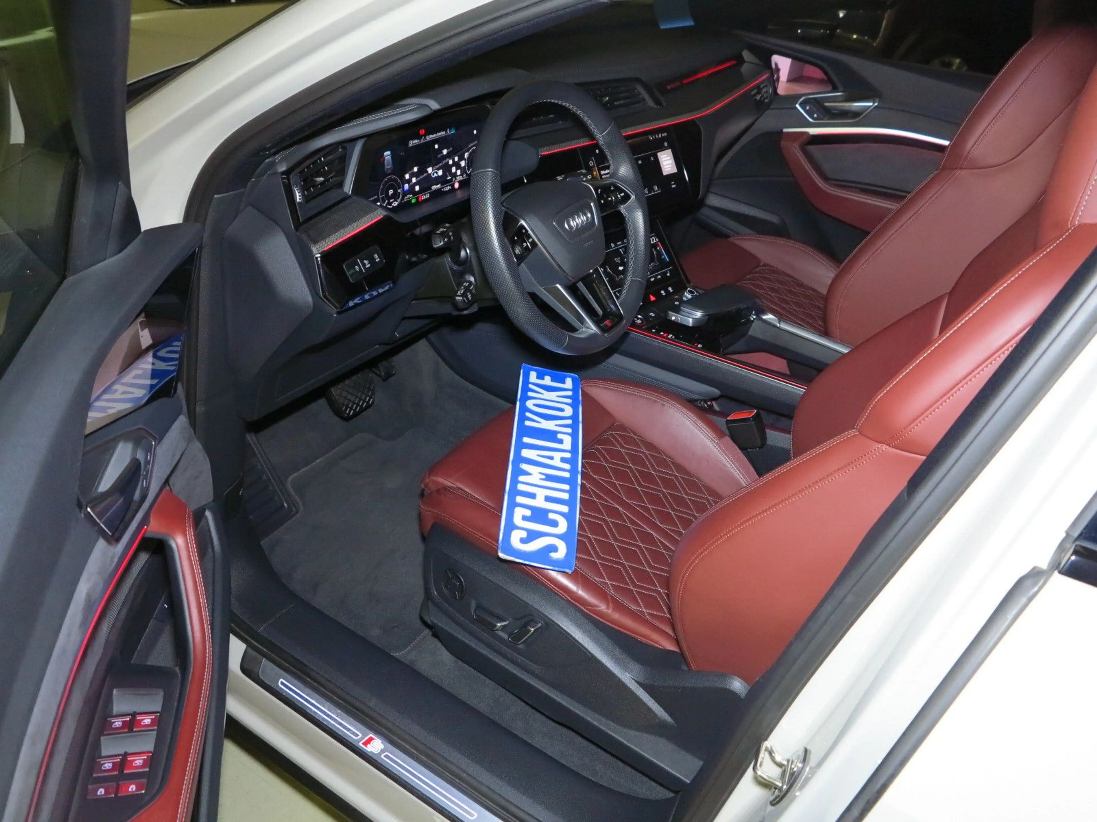 Audi e-tron S quattro 90% SoH Leder DAB ACC LM22 — photo 7