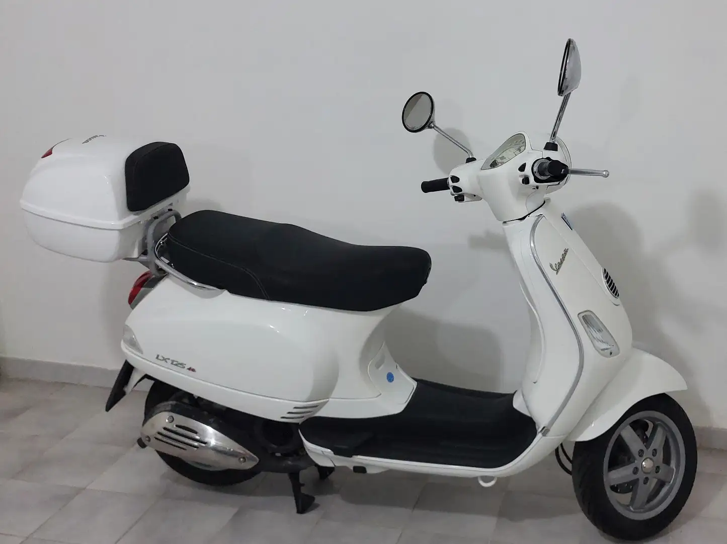Vespa LX 125 Blanco - 2