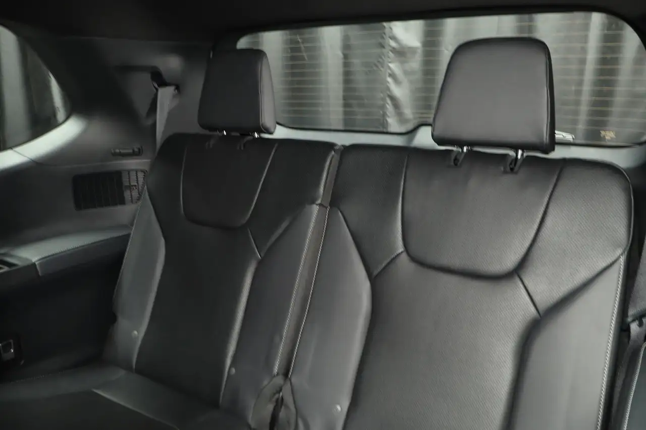 Lexus TX снимка Lexus TX