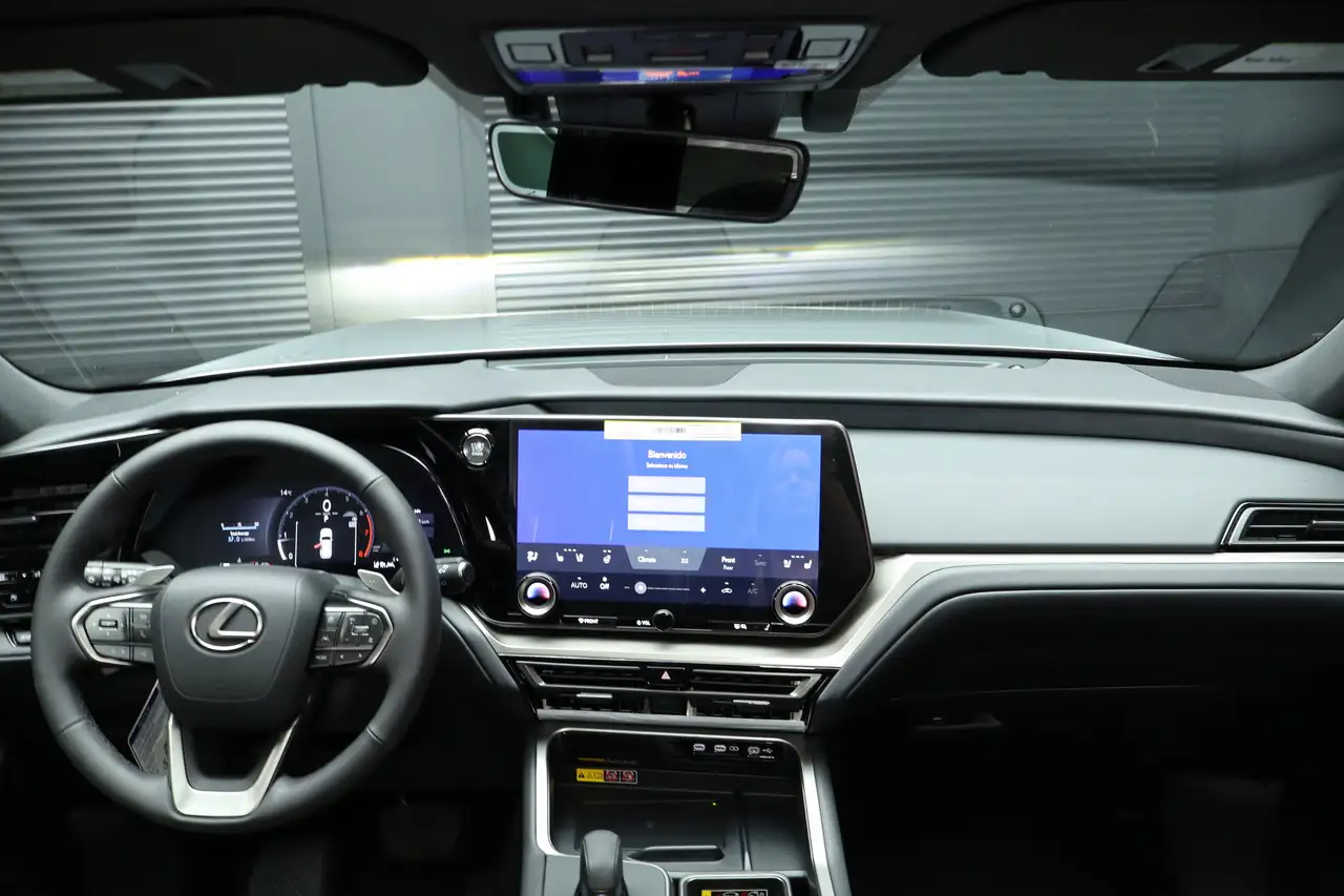 Lexus TX снимка Lexus TX