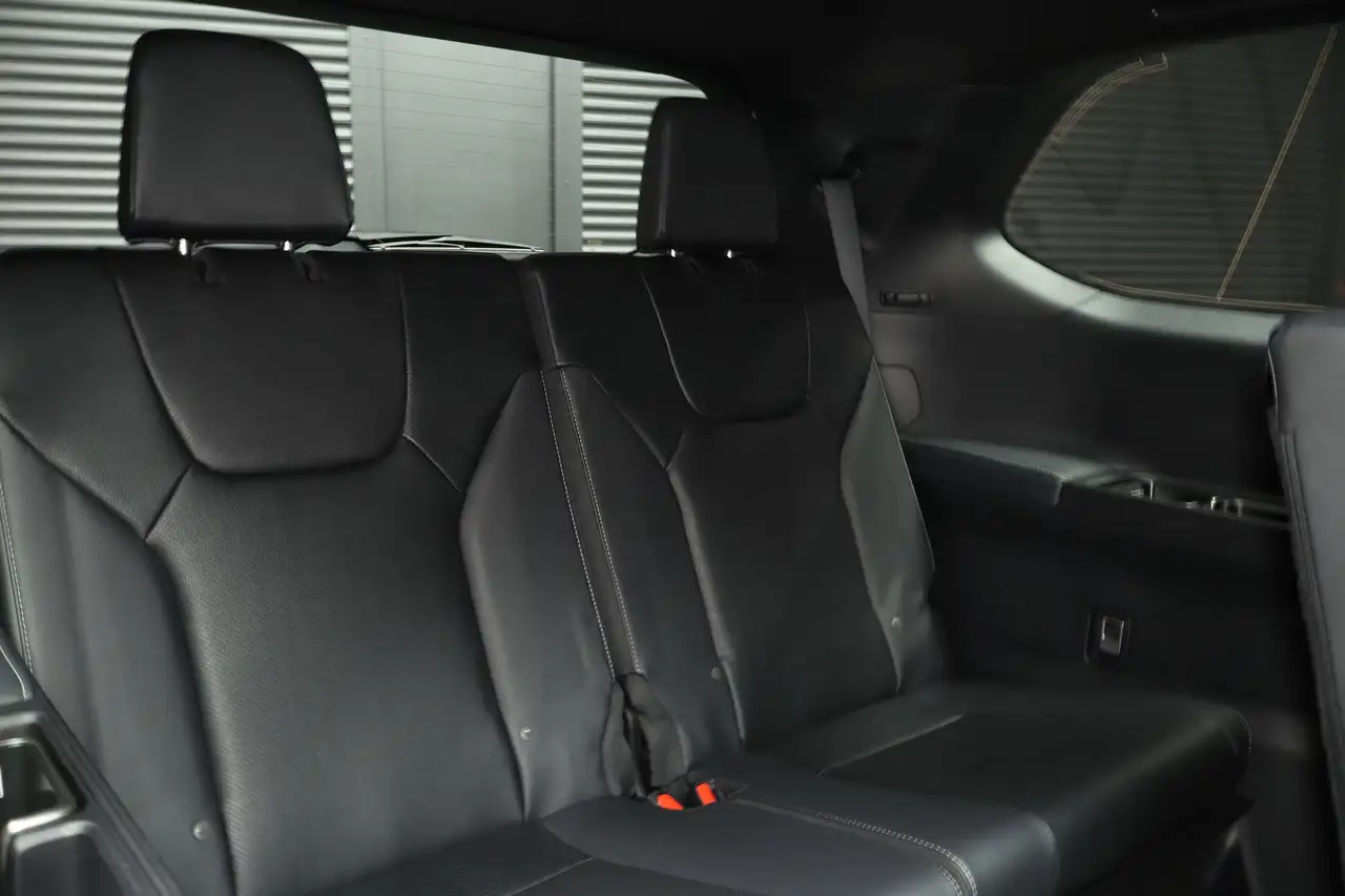 Lexus TX снимка Lexus TX