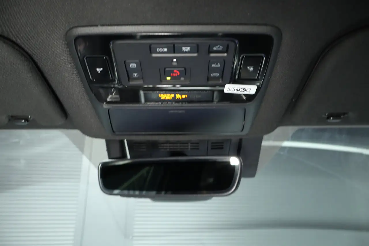 Lexus TX снимка Lexus TX