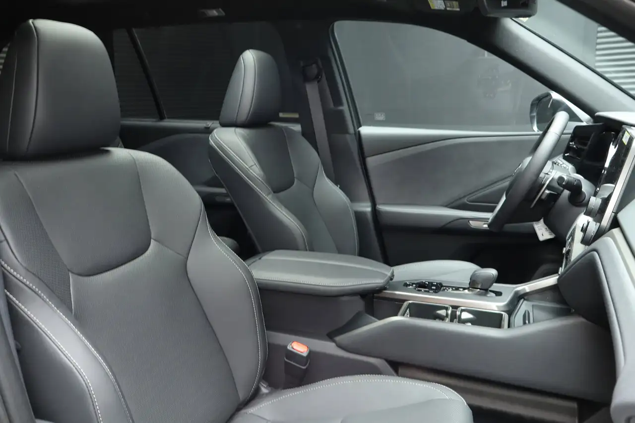 Lexus TX снимка Lexus TX
