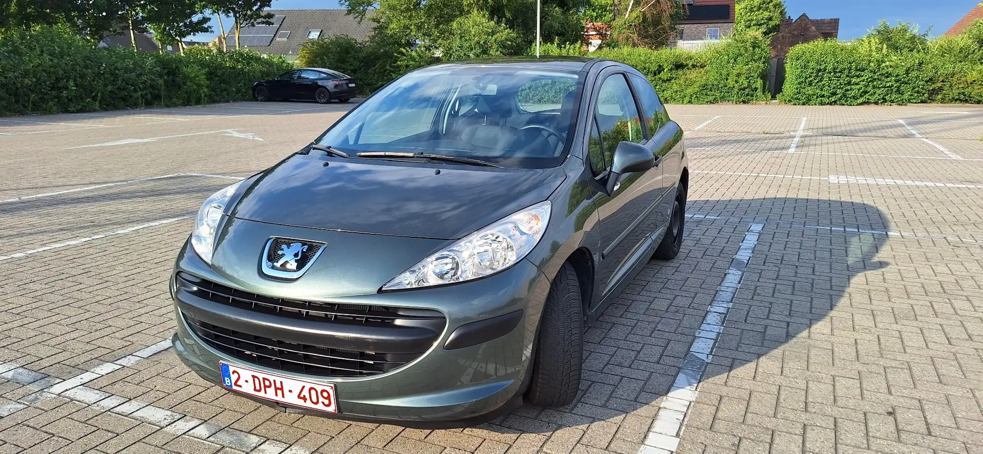 Peugeot 207 - 1