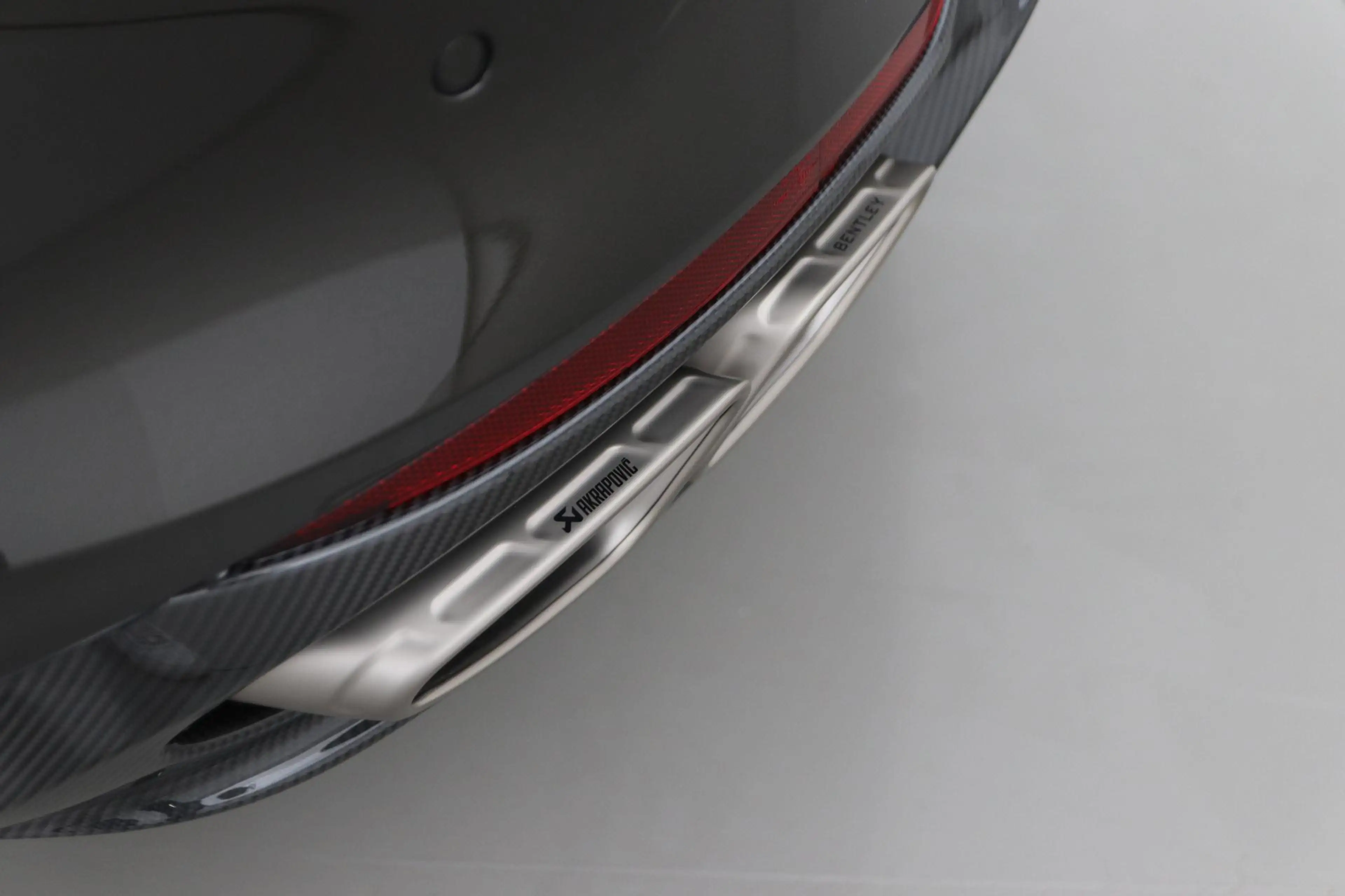 Bentley Continental GT 4.0 V8 Hybrid | Carbon Styling Edition | Touring S — photo 12