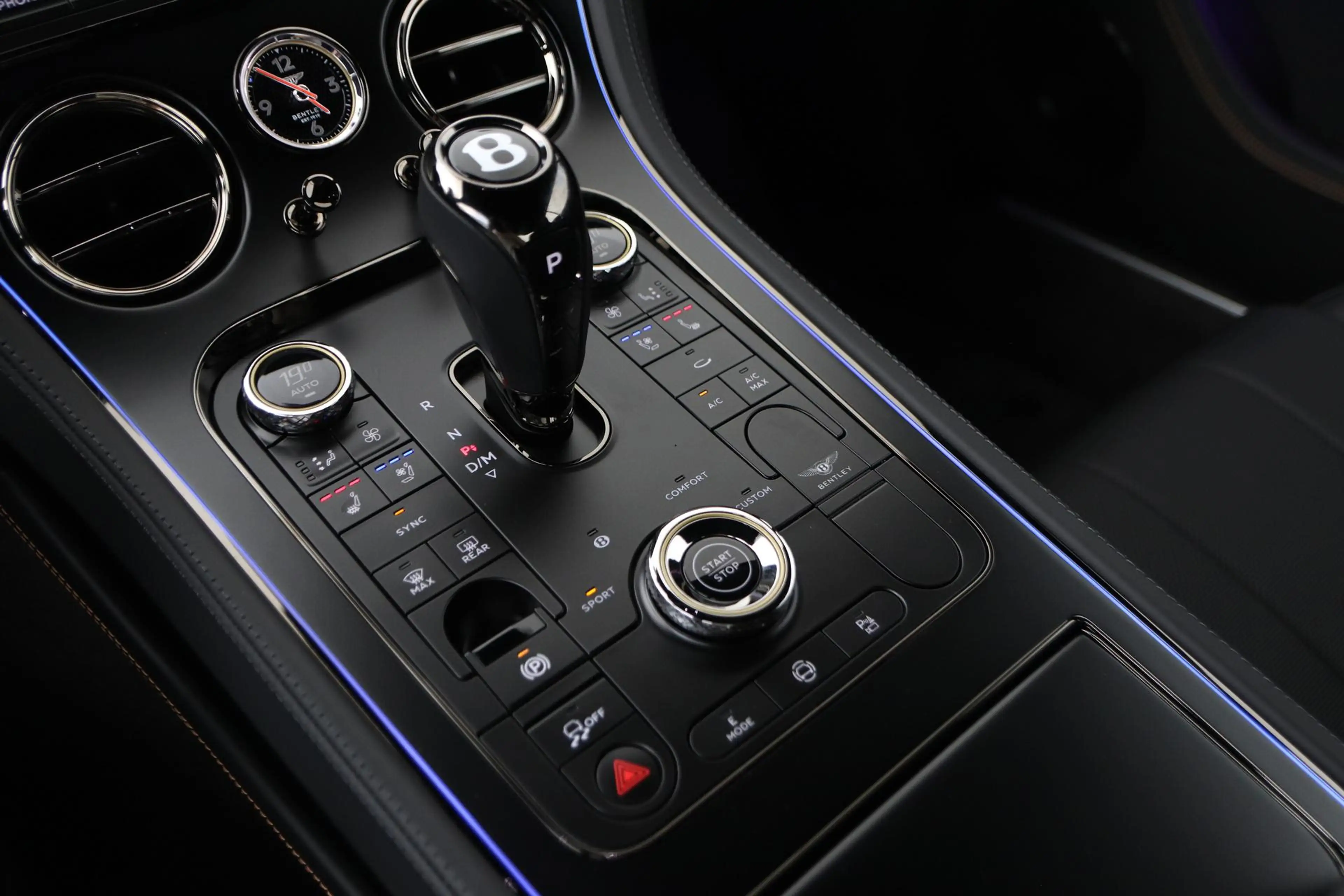 Bentley Continental GT 4.0 V8 Hybrid | Carbon Styling Edition | Touring S — photo 38