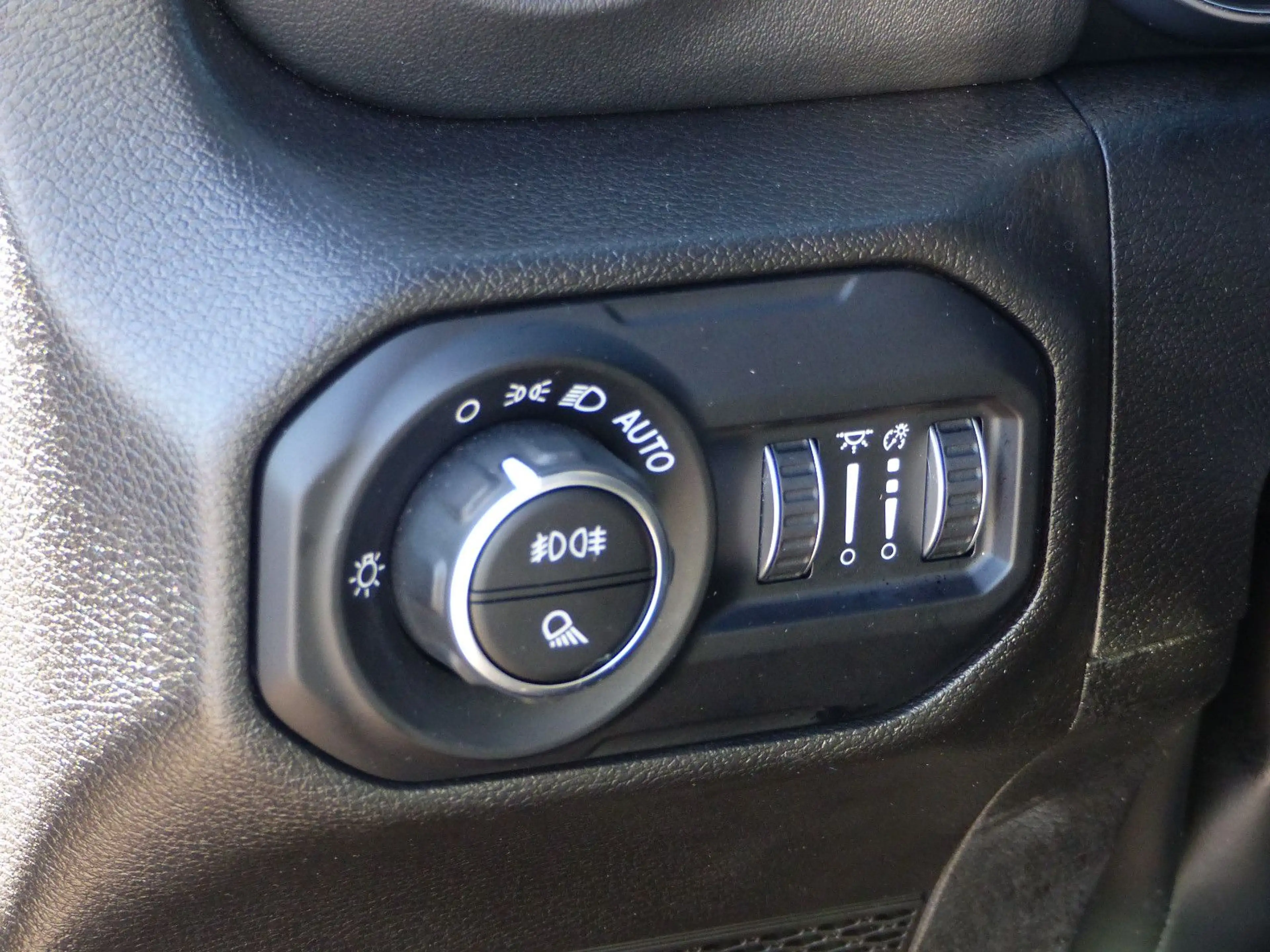 Jeep Gladiator Overland 4WD, SOFTTOP inkl., Leder,AHK — photo 15
