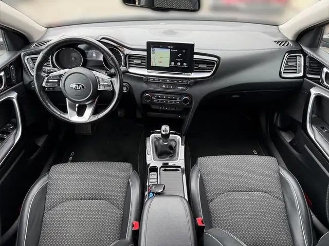 Kia Ceed view 11