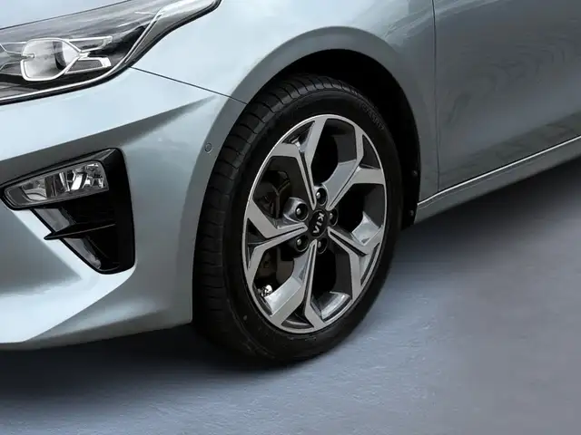 Kia Ceed view 6