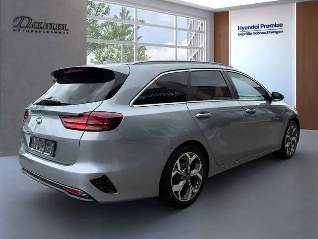 Kia Ceed view 3