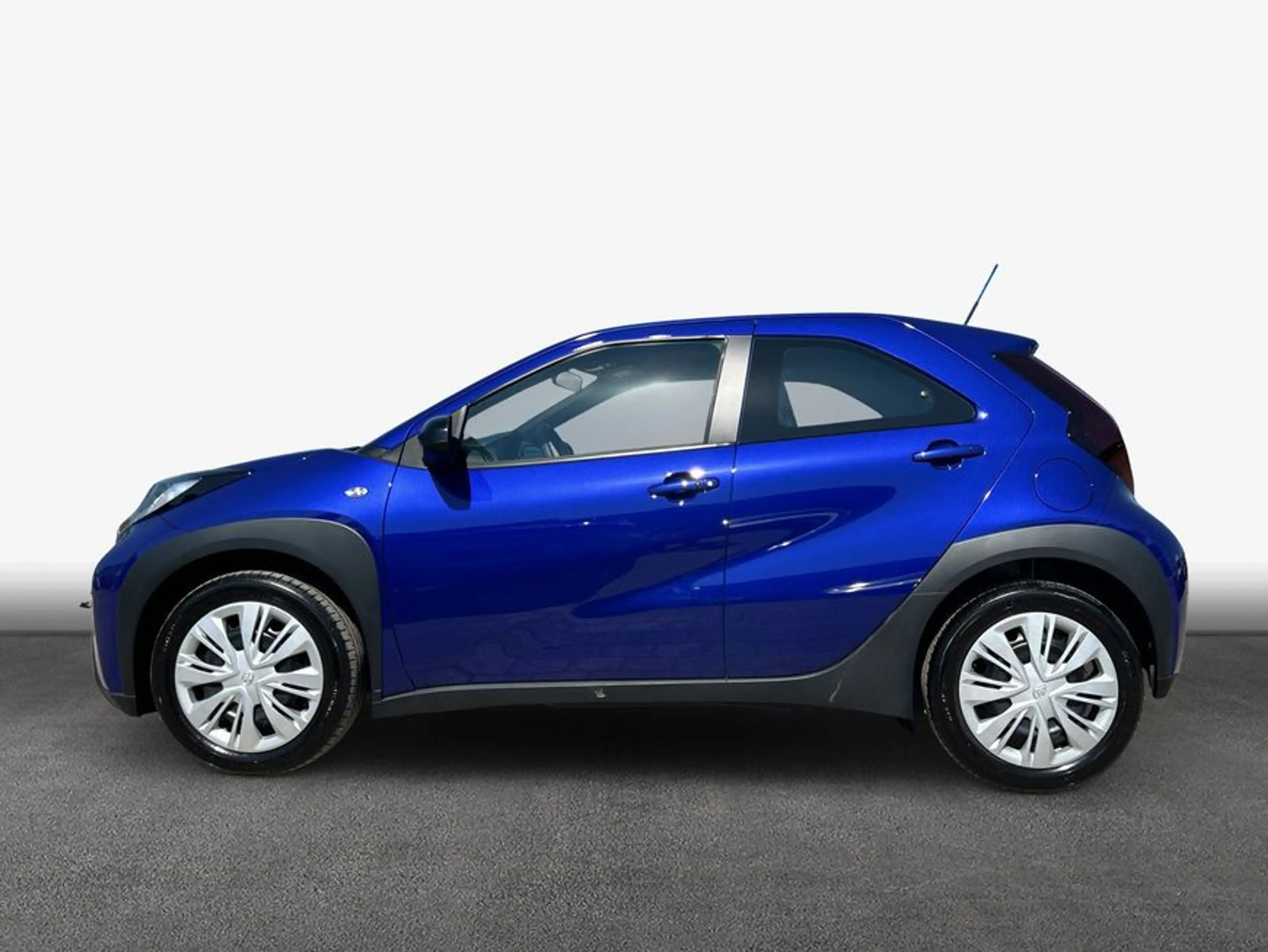 Toyota Aygo X X S-CVT Play — photo 4