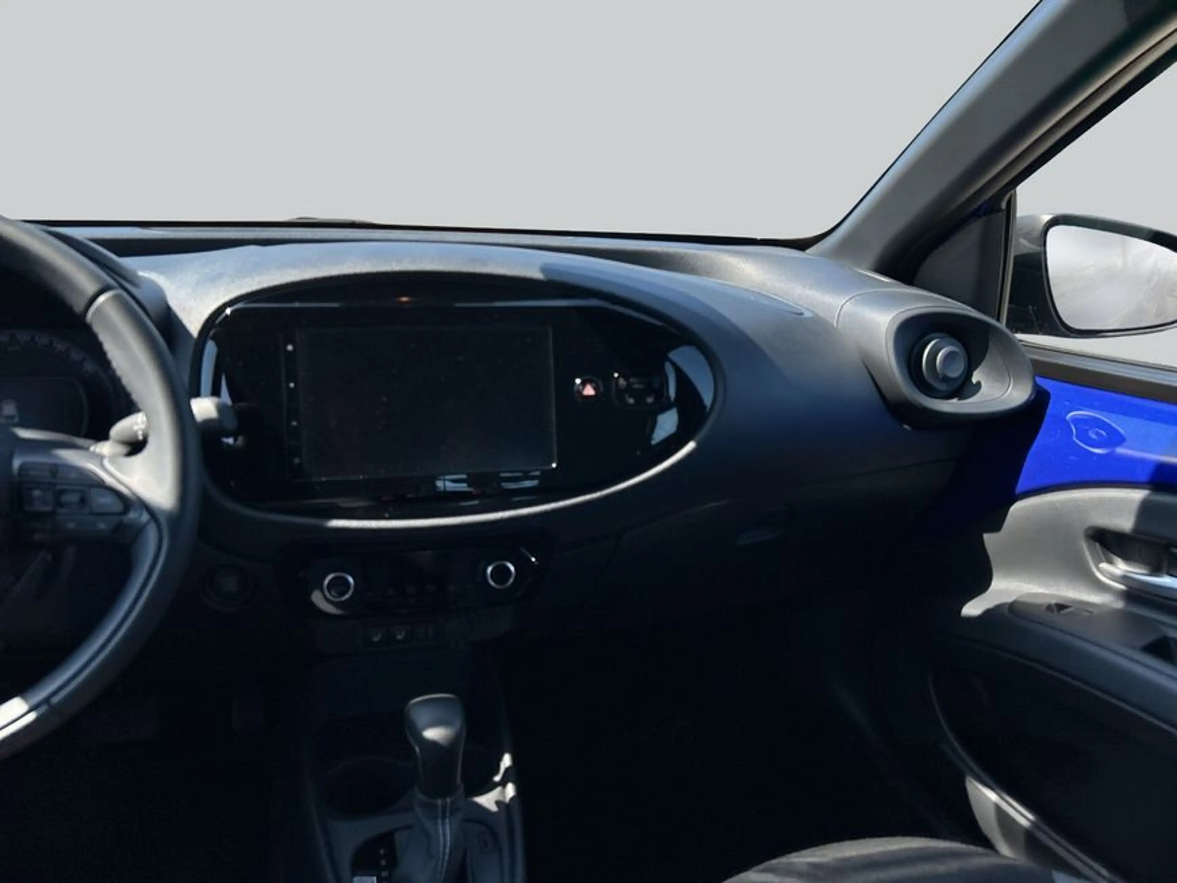 Toyota Aygo X X S-CVT Play — photo 14