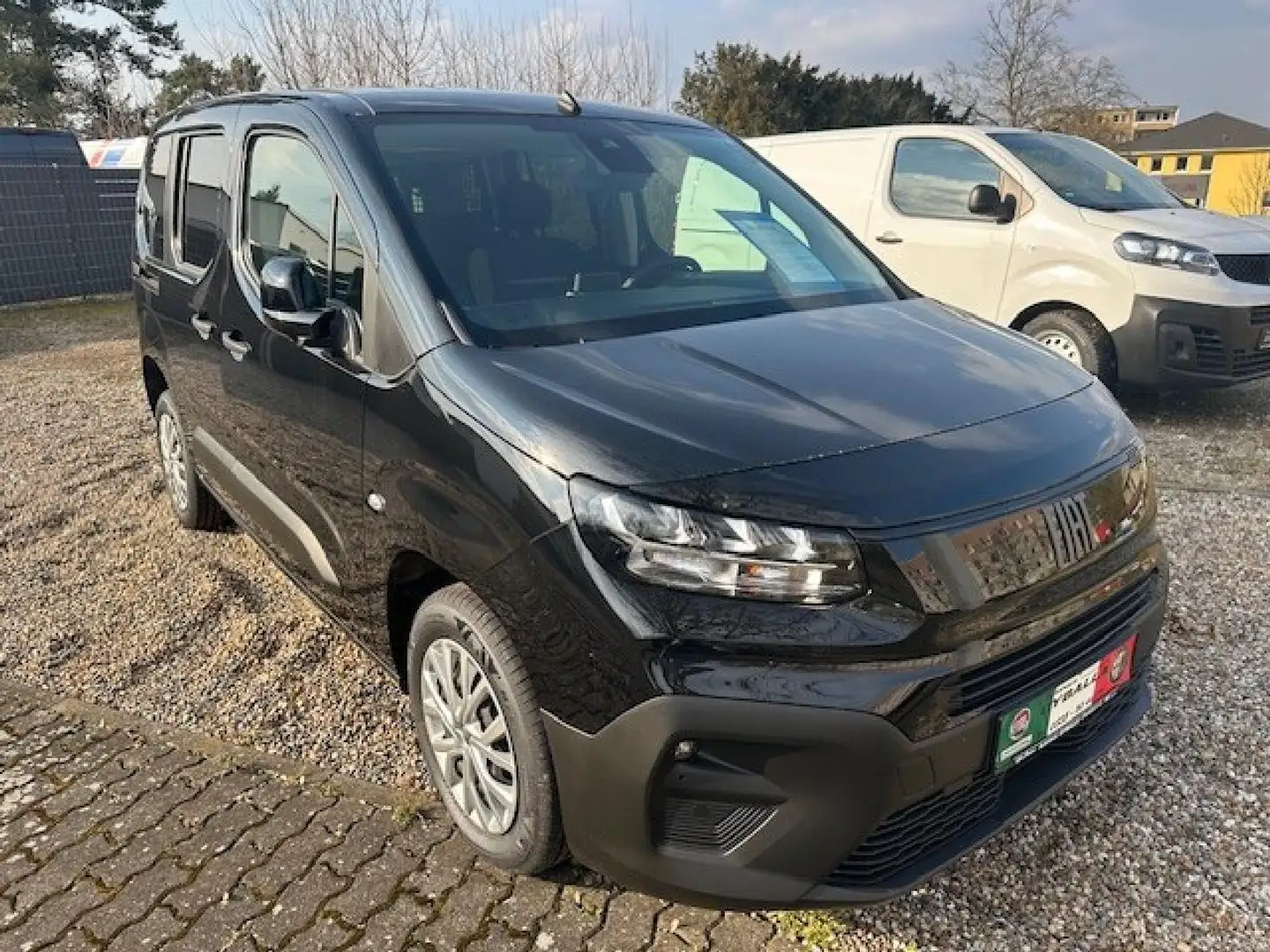 Fiat Doblo Kombi L1 1.5 BlueHDi 96 kW LKW Zulassung Schwarz - 2