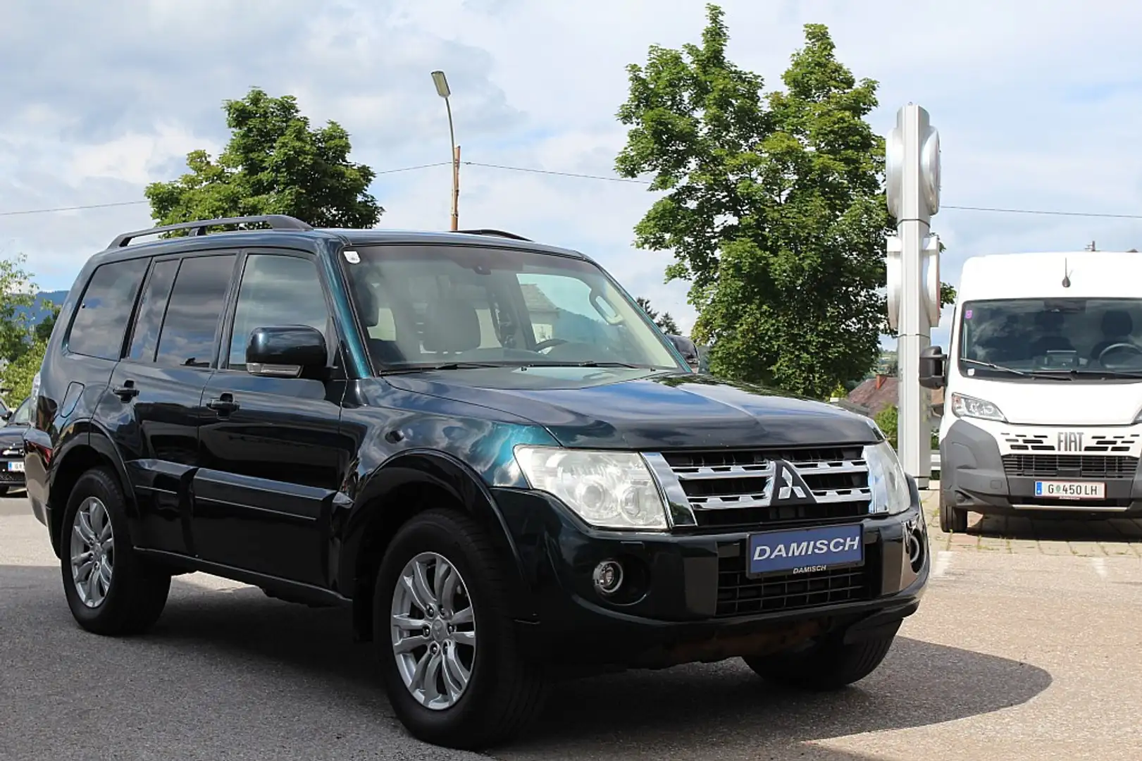 Mitsubishi Pajero Wagon Instyle 3,2 DI-D TD Aut. Verde - 2