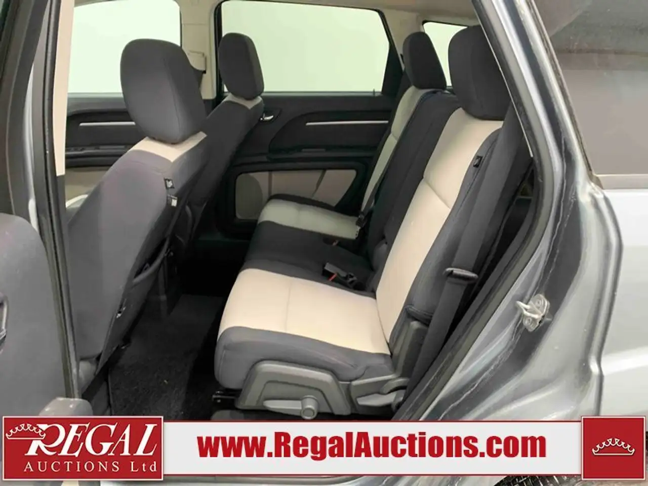 Dodge Journey снимка Dodge Journey