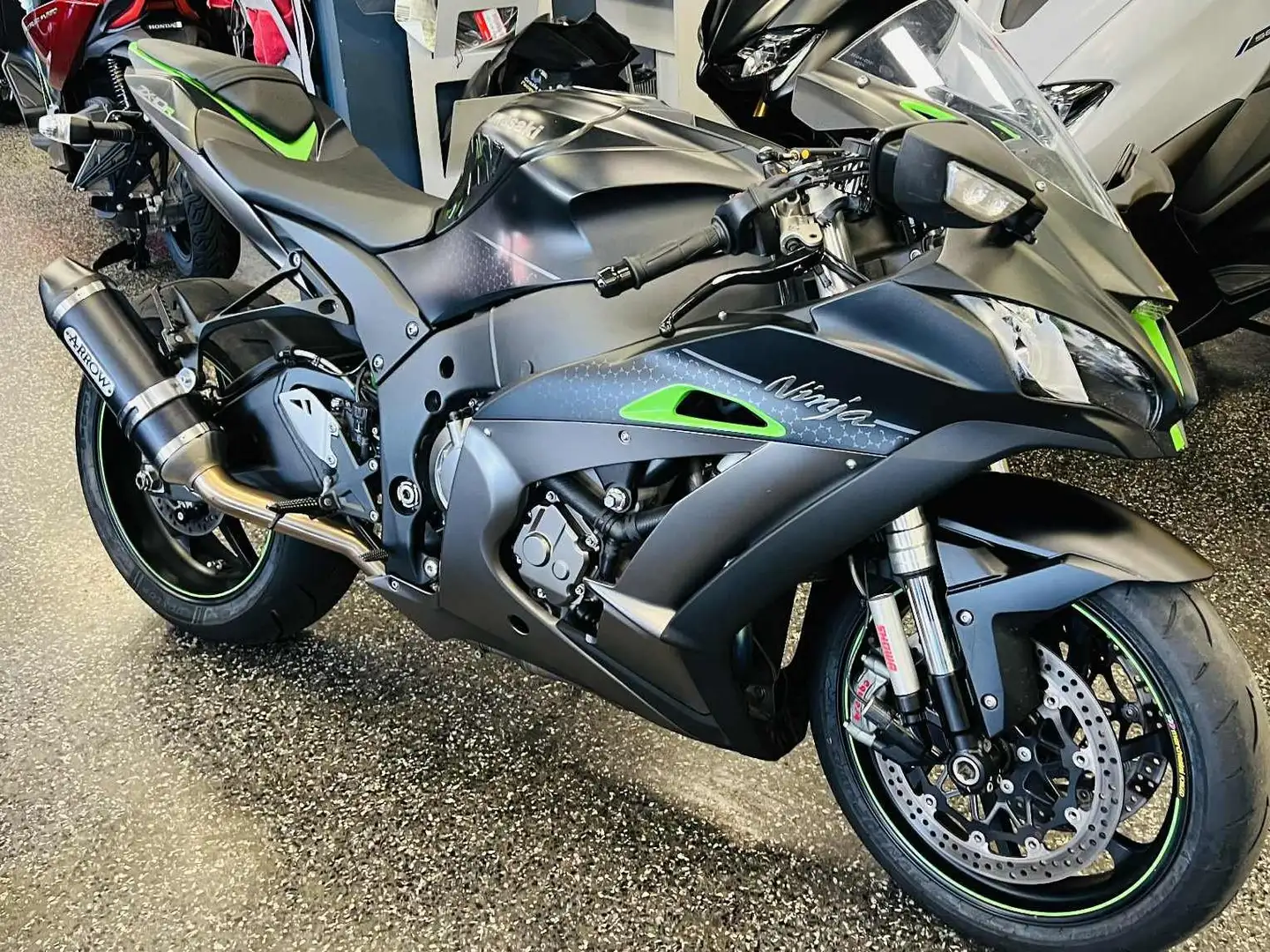 Kawasaki Ninja ZX-10R SE CERCHI MARCHESINI SOSP ELETTR OHLINS BLIPPER Zwart - 1