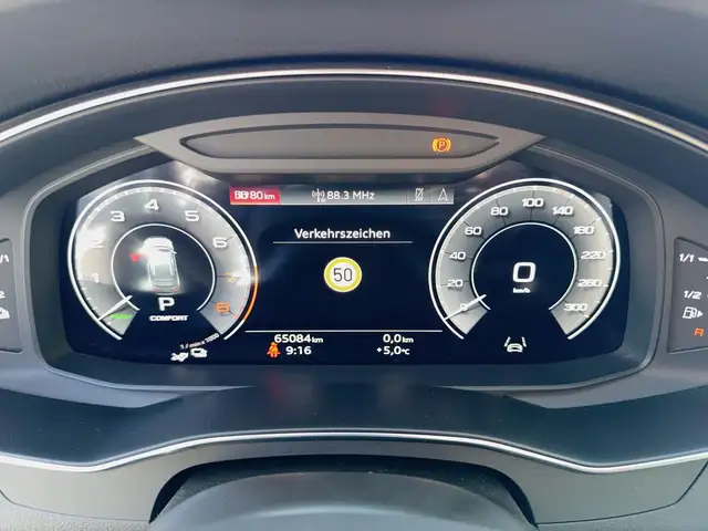 Audi A6 view 10
