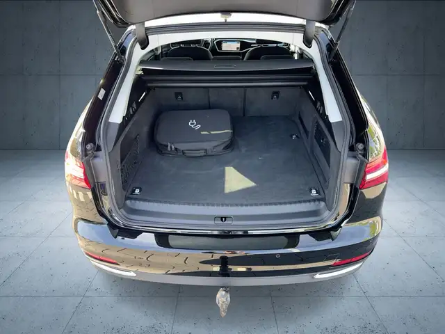 Audi A6 view 13