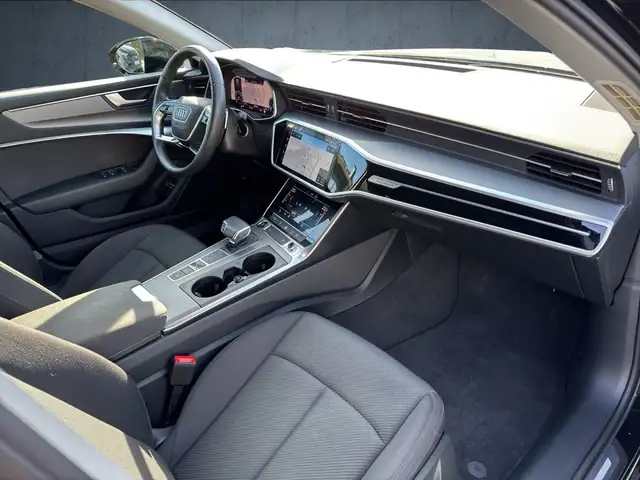 Audi A6 view 14