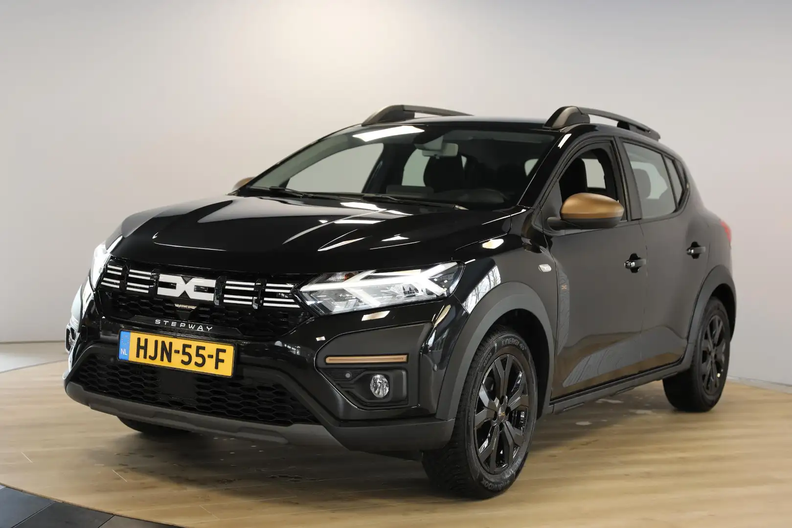 Dacia Sandero Stepway 1.1 TCe 110 Extreme | Cruise | Camera | Na Noir - 1