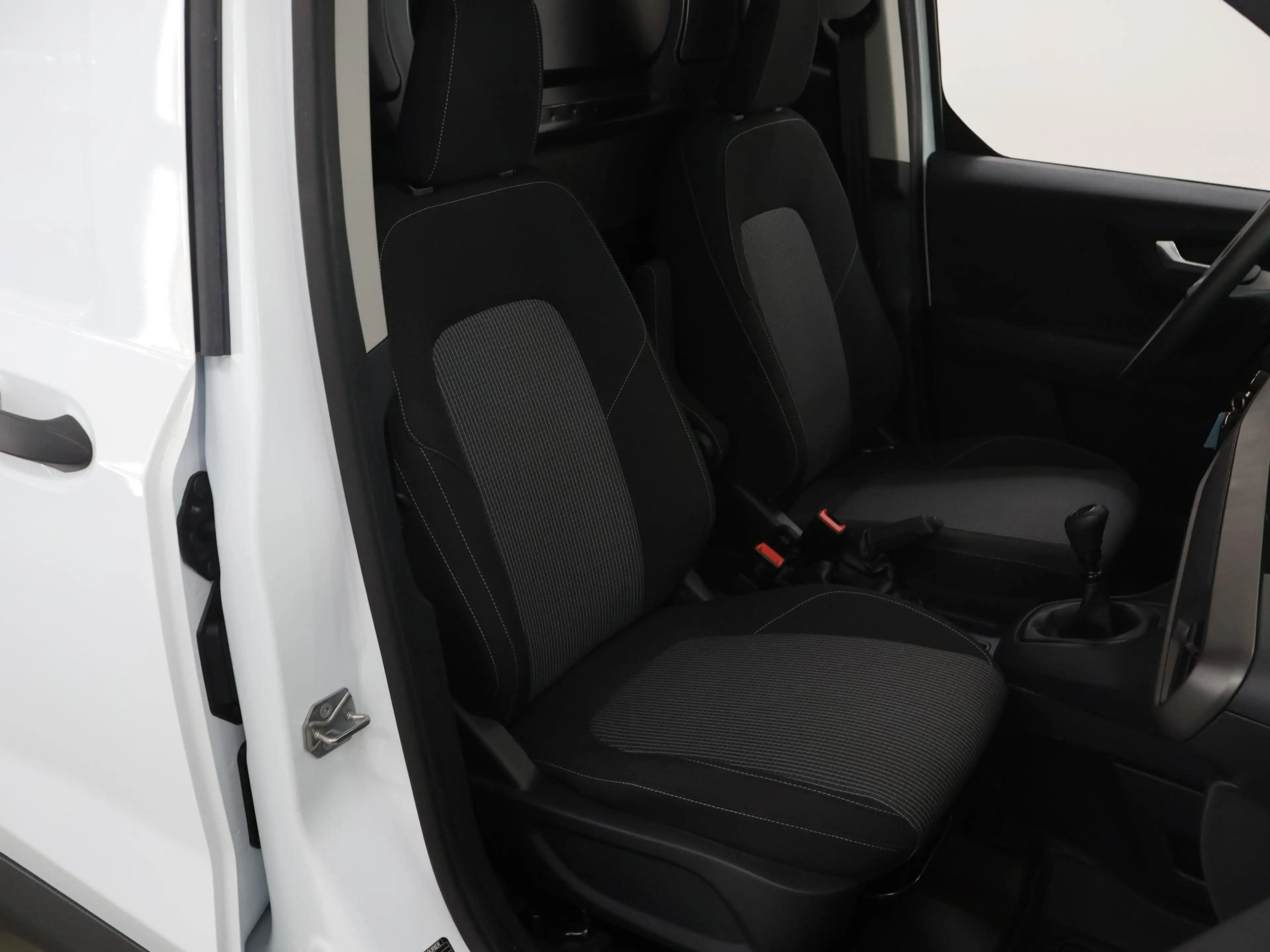 Ford Transit Courier 1.5 EcoBlue Trend Imperiaal | Trekhaak | LM-Wielen — photo 10