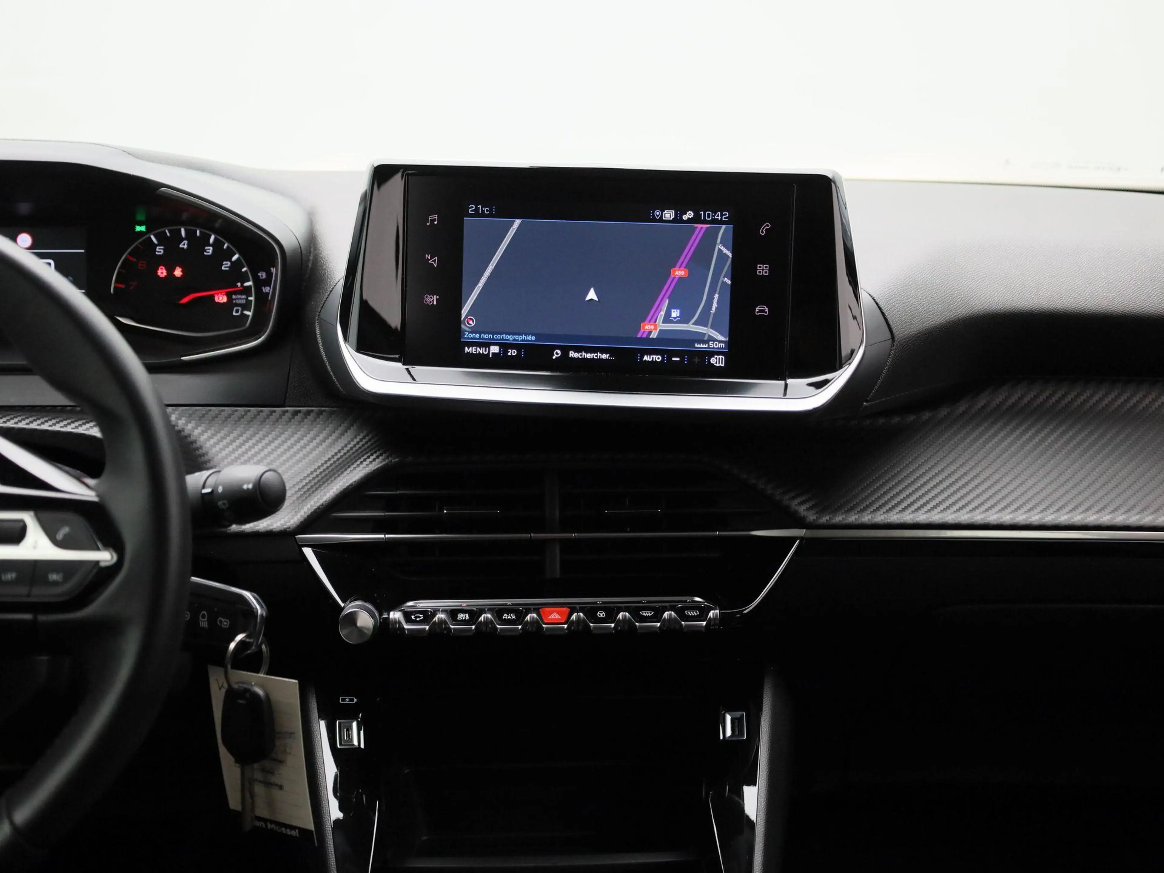 Peugeot 2008 1.2 PureTech Active | Apple Carplay / Android Auto — photo 8