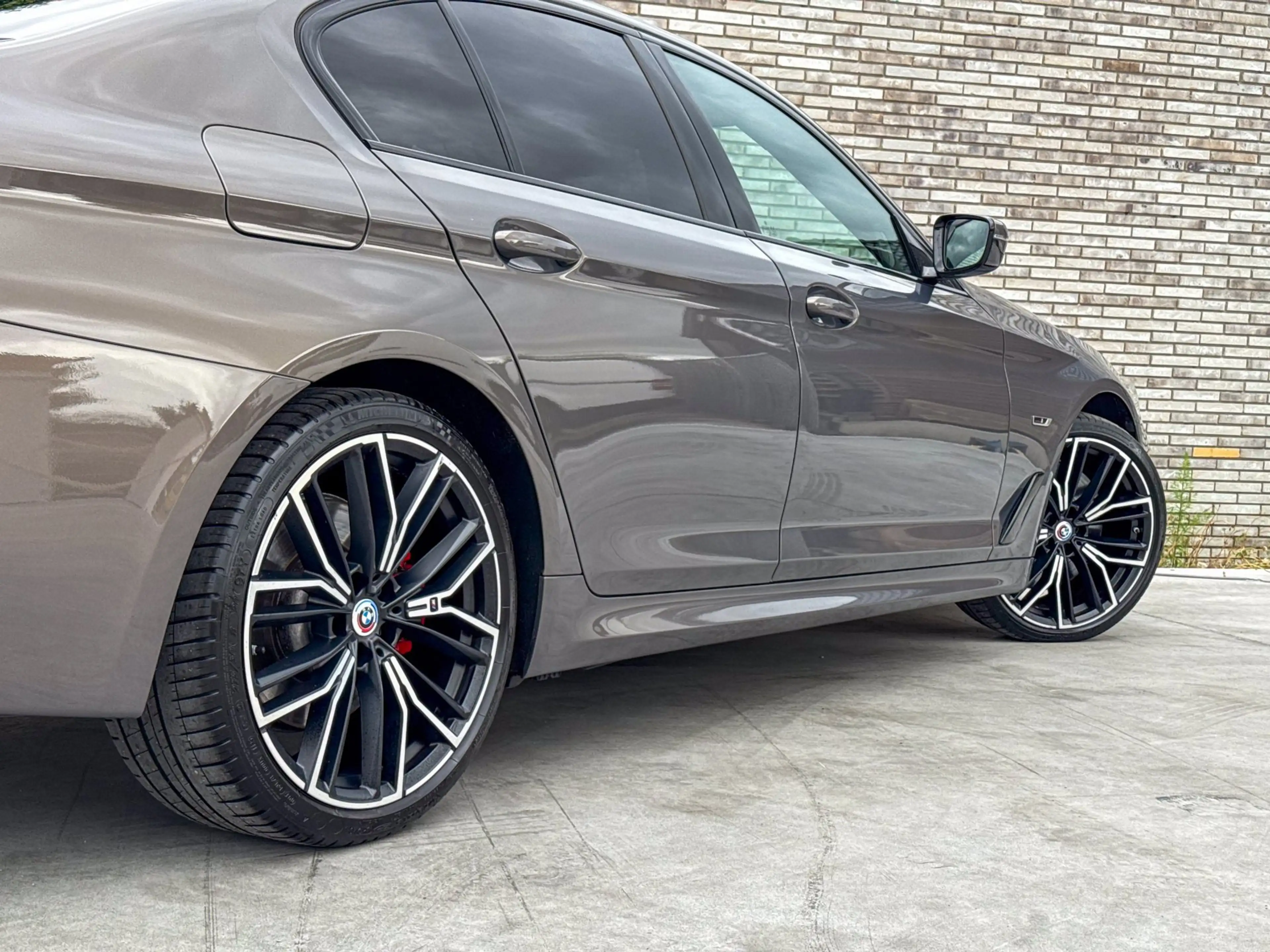 BMW 545 5-serie 545e xDrive * INIVIDUAL * HUD * ACHTER AS — photo 12