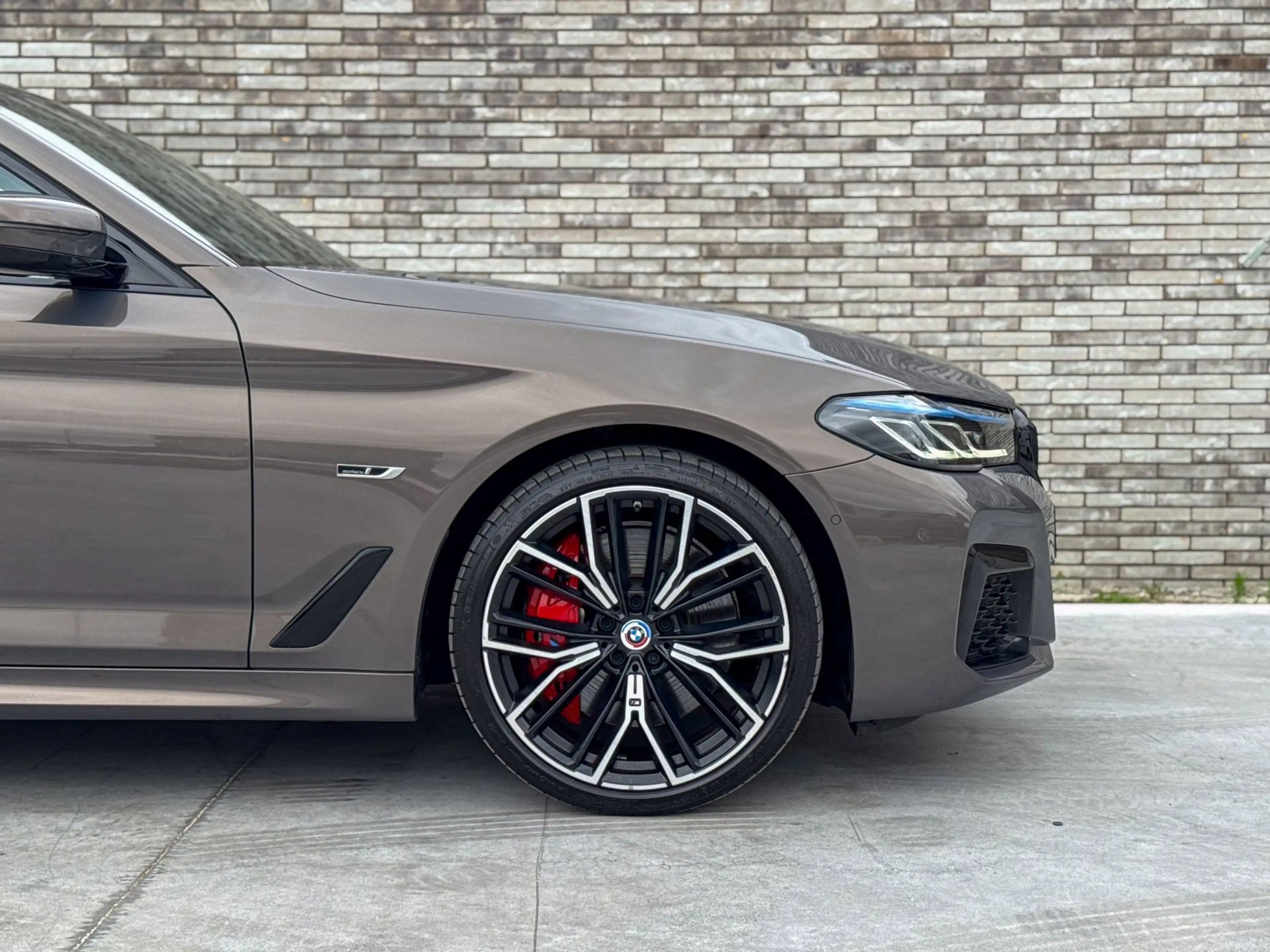 BMW 545 5-serie 545e xDrive * INIVIDUAL * HUD * ACHTER AS — photo 10