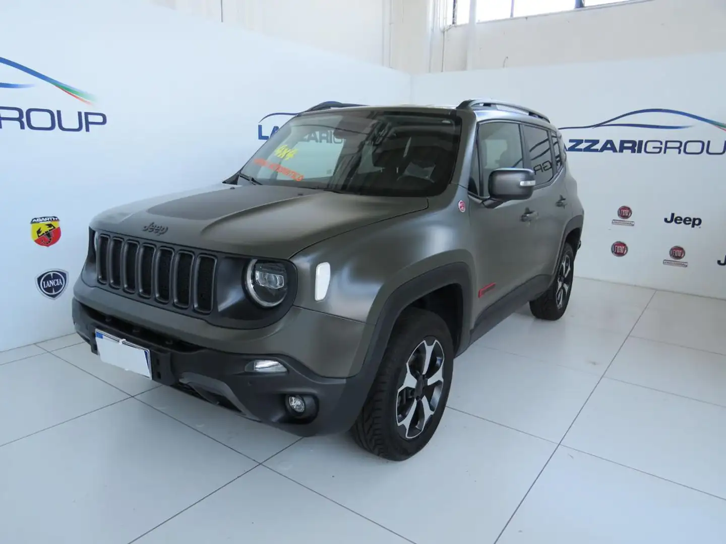 Jeep Renegade 2.0 Mjt 170CV 4WD Active Drive Low Trailhawk Grün - 1