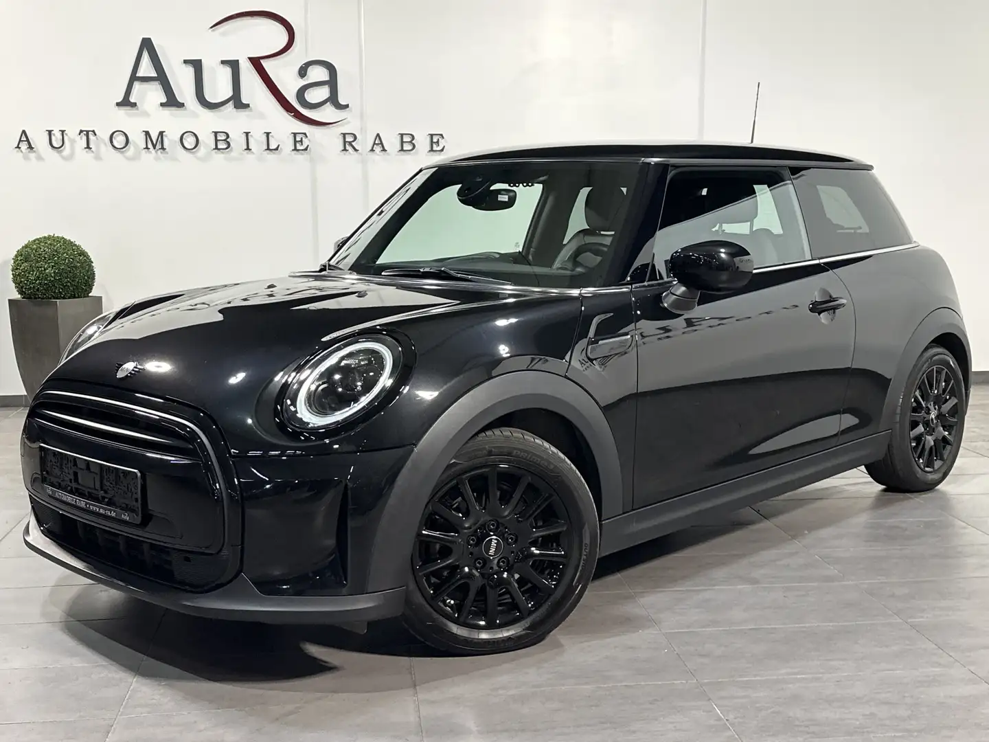 MINI Cooper Aut. Classic Trim NAV+LED+PDC+DRASSISTANT Noir - 2