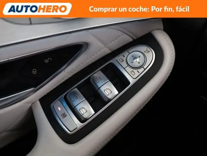 Mercedes-Benz GLC 2017, foto 36