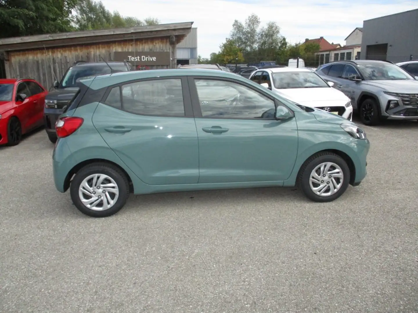 Hyundai i10 Edition 30 1,0 MT a1be0 Grün - 2