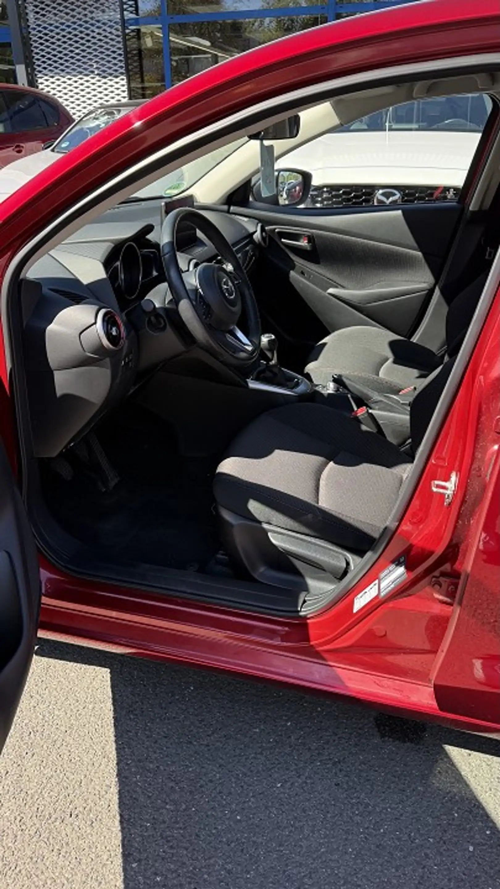 Mazda 2 2022 (8") e-SKYACTIV G 90 MAZDA M HYBRID MT FWD Ma — photo 7