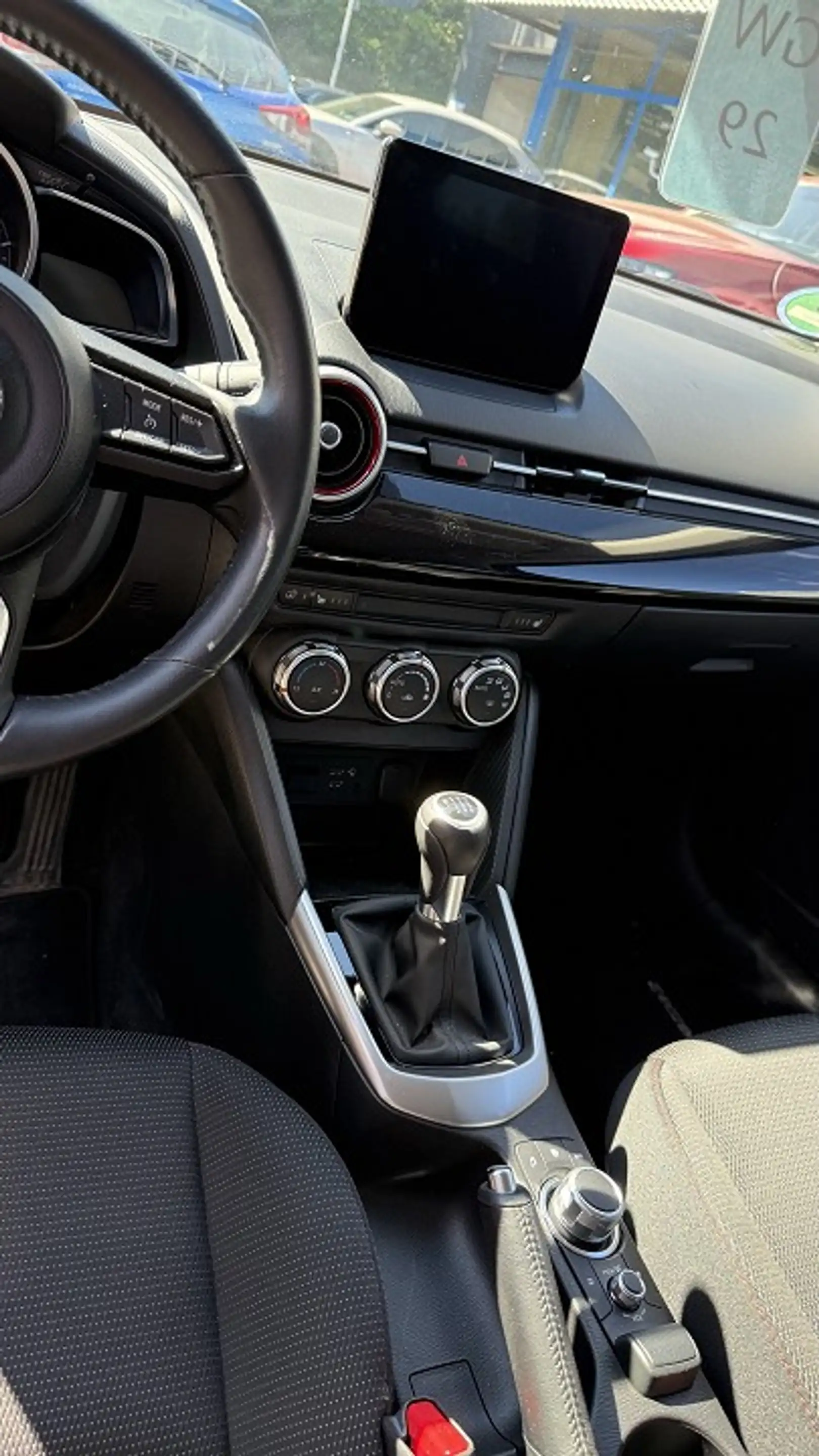 Mazda 2 2022 (8") e-SKYACTIV G 90 MAZDA M HYBRID MT FWD Ma — photo 8