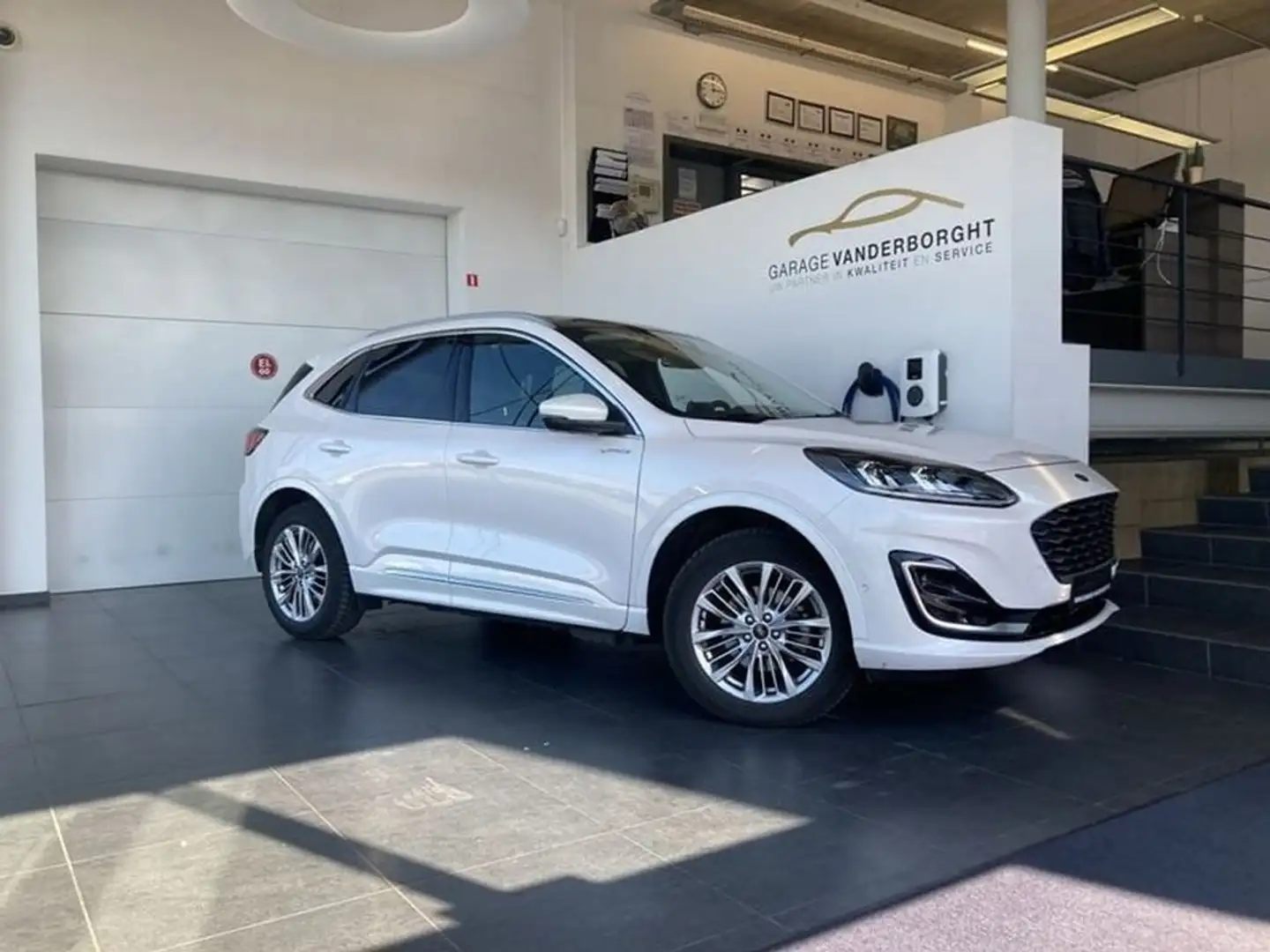 Ford Kuga PLUG IN HYBRID  BENZINE AUTOMAAT FULL OPTION Blanc - 1