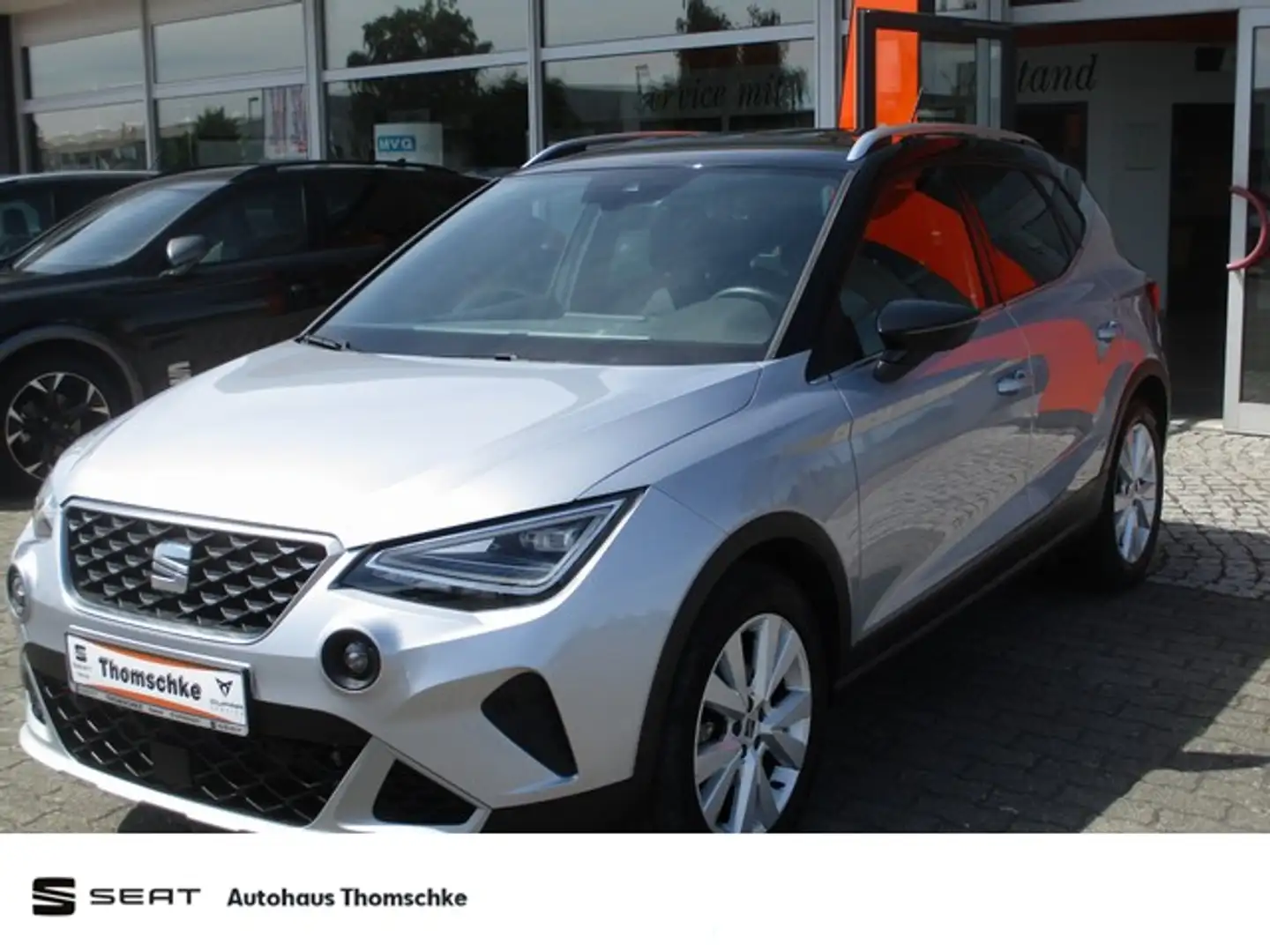SEAT Arona Arona 1.0 EcoTSI Silber - 1