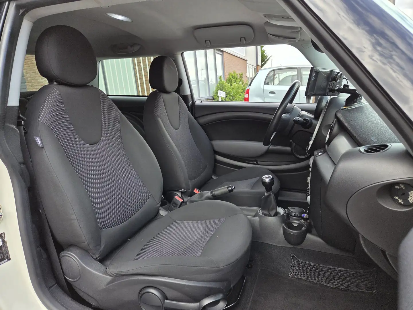 MINI One Mini 1.4 Pepper|APK|NAP|Airco|Grote scherm|PDC Wit - 2