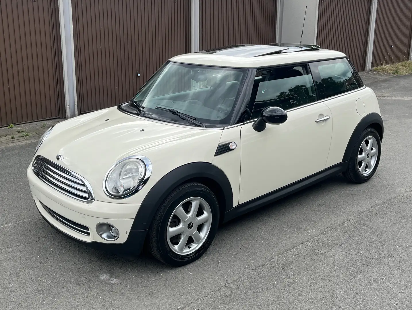 MINI One One 1.4 PANO SITZHEIZUNG KLIMA START STOPP TÜV Weiß - 1