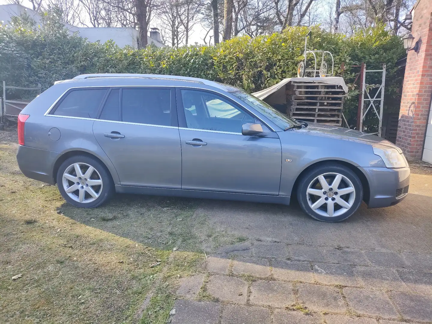 Cadillac BLS 1.9 D DPF Automatik Wagon Business - 2