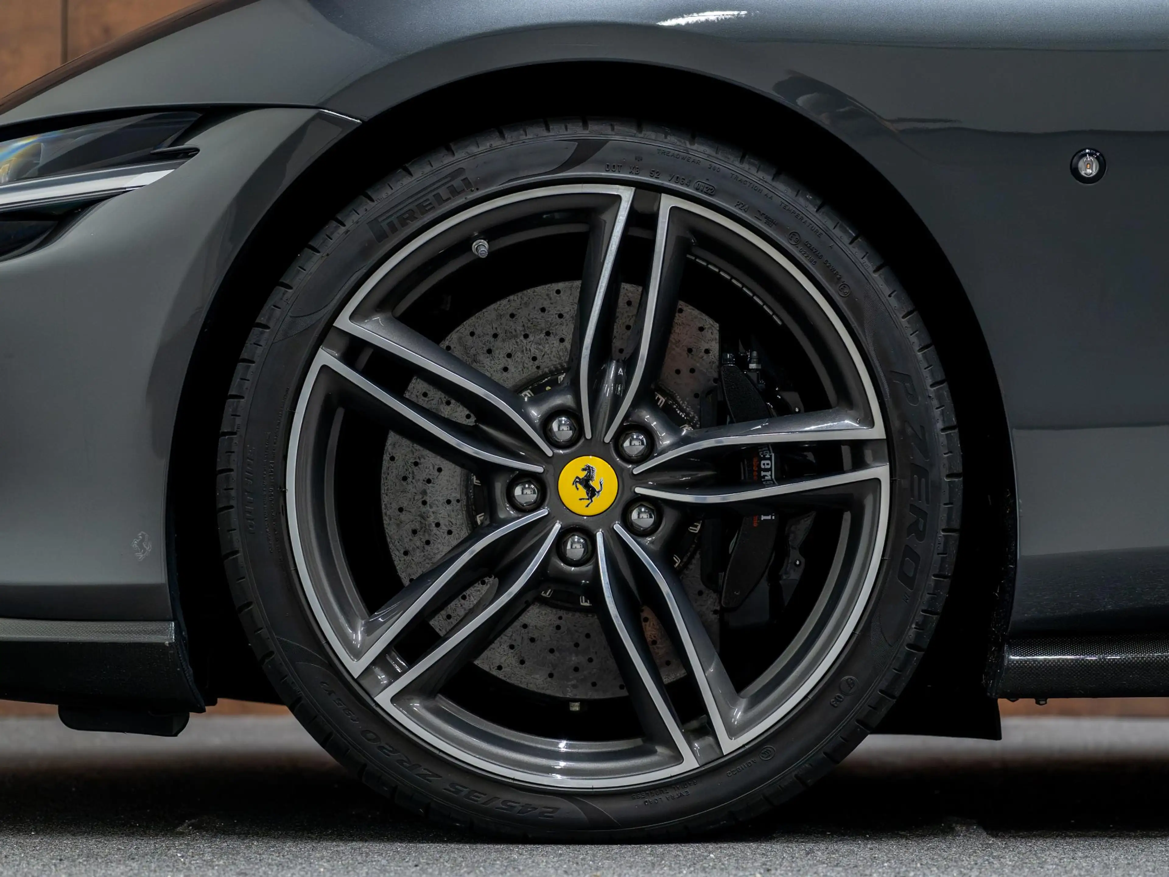 Ferrari Roma 3.9 V8 HELE | Carbon | Full ADAS | CarPlay | Magne — photo 15