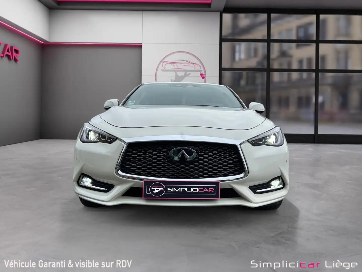 Infiniti Q60 Q60 2.0 Turbo Sport Tech Weiß - 2
