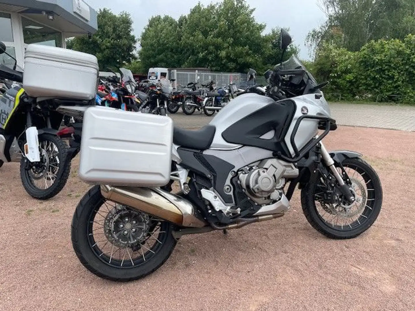Honda VFR 1200 XD  Crosstourer  DCT Argintiu - 2