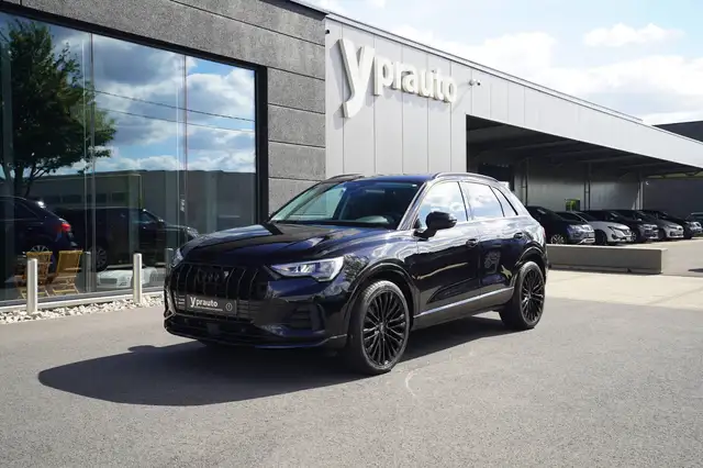 Audi Q3 main image