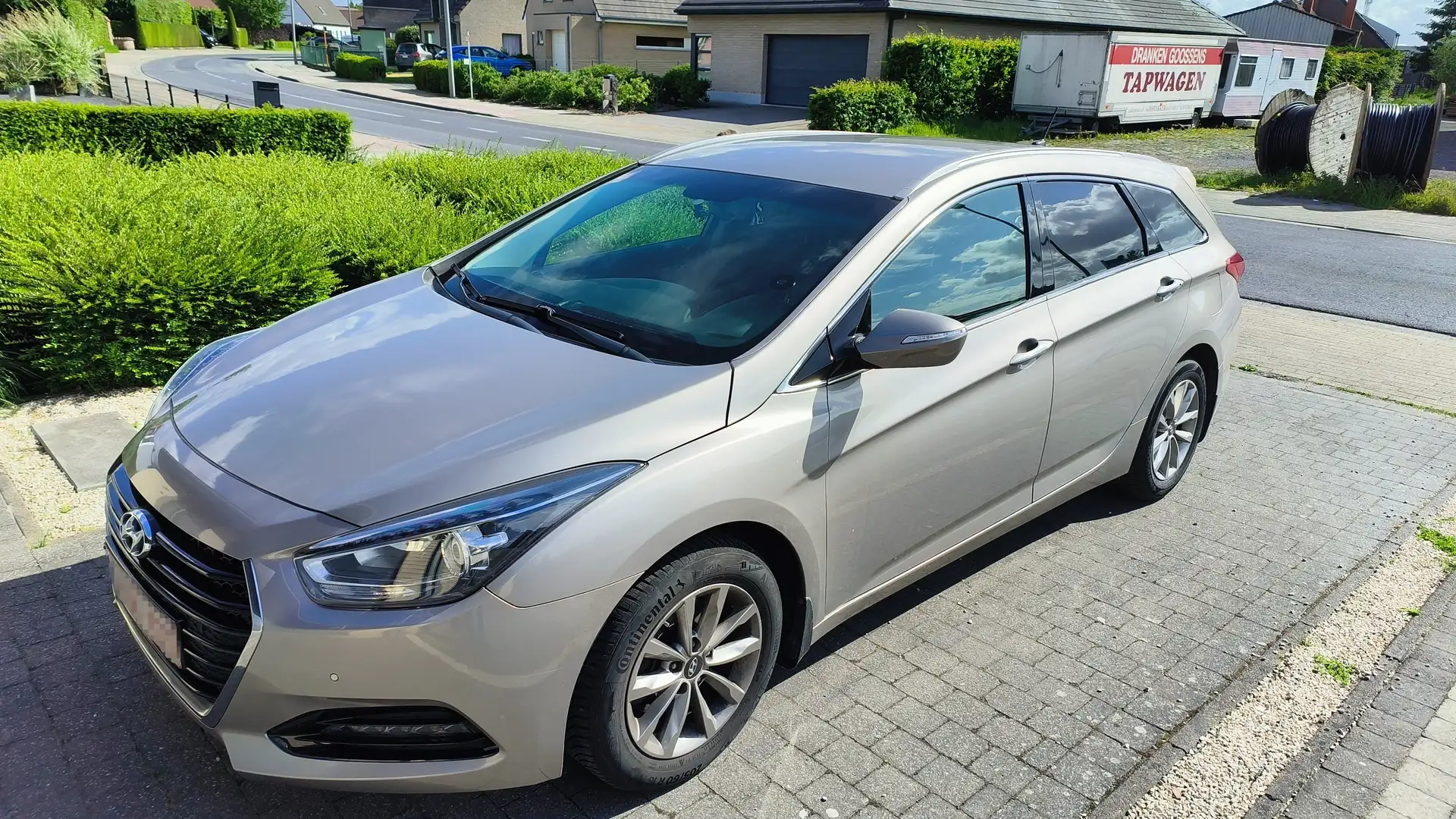 Hyundai i40 i40 Kombi 1.6 Trend Gris - 1