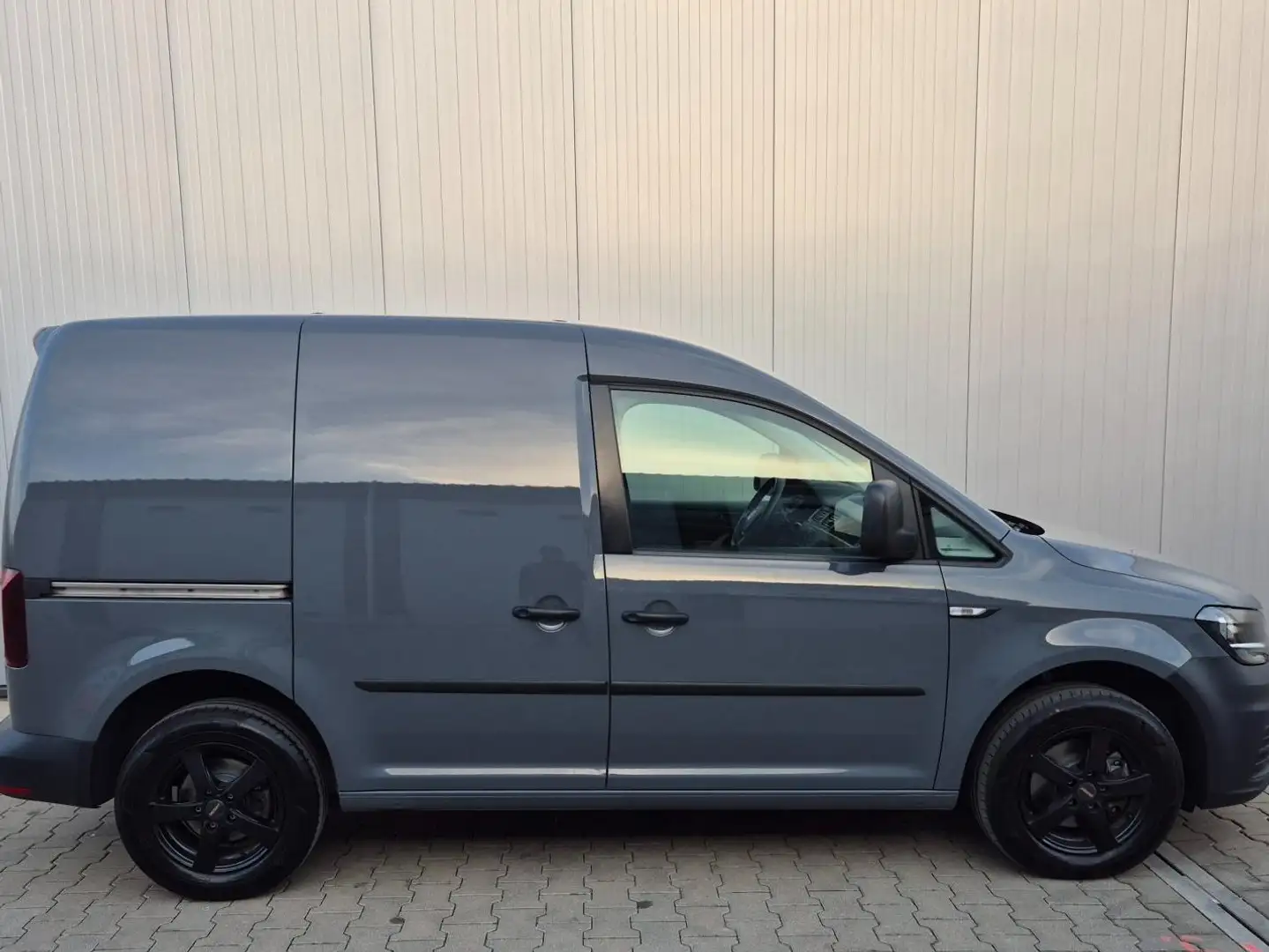 Volkswagen Caddy 2,0 TDI Grau - 2