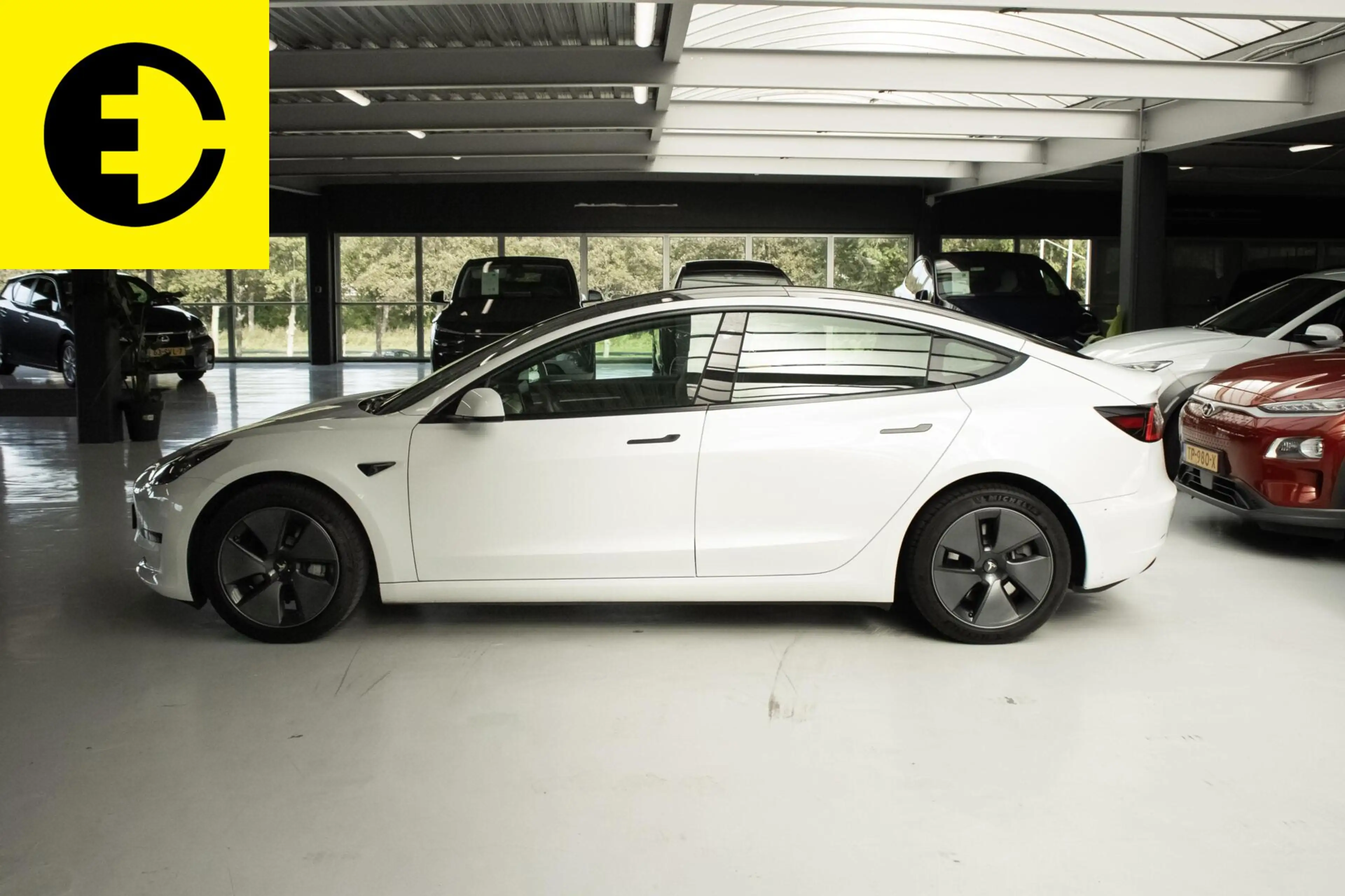 Tesla Model 3 Standard RWD Plus 60 kWh| 93,8% SOH | Stoelverwarm — photo 15