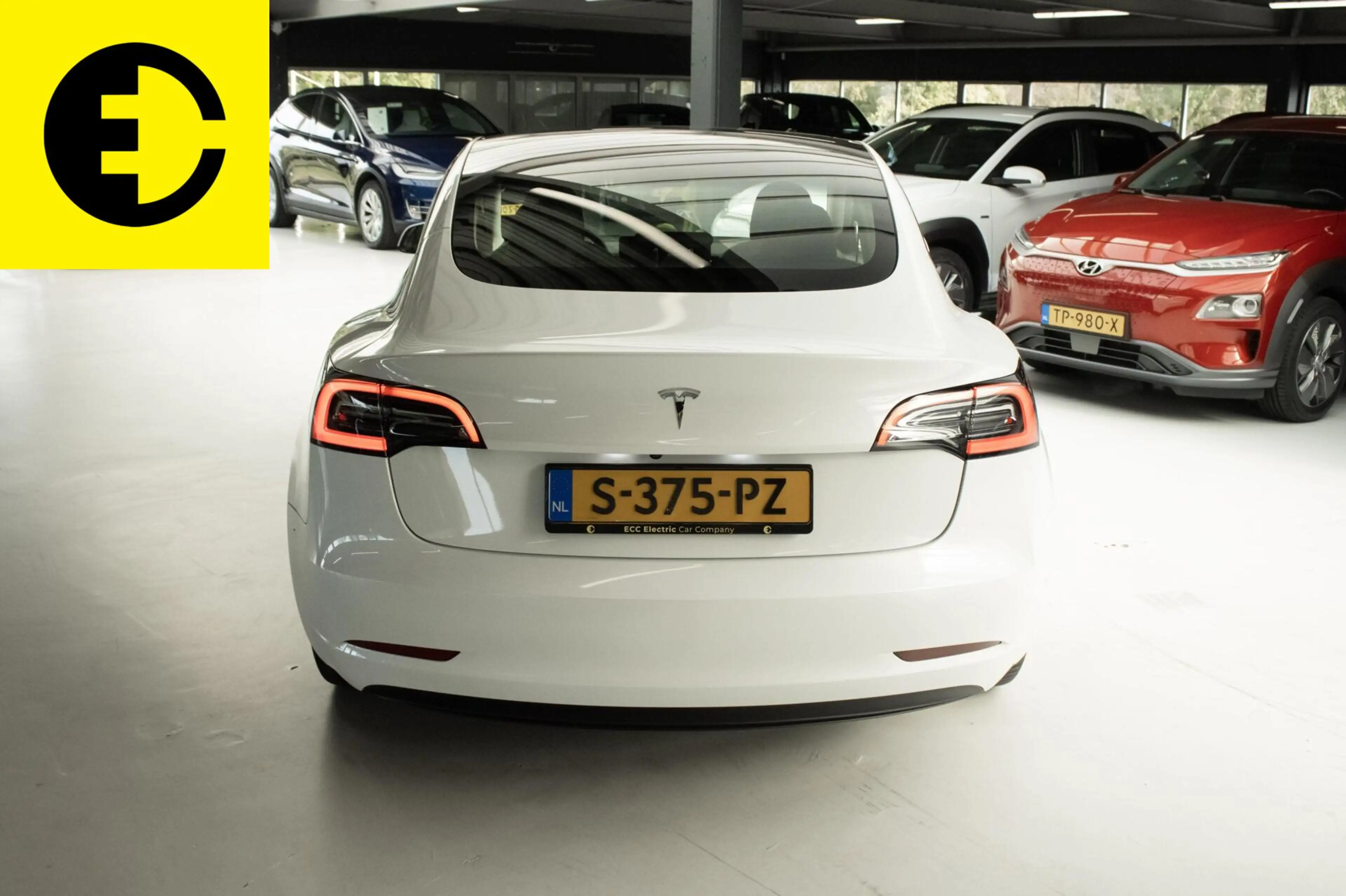 Tesla Model 3 Standard RWD Plus 60 kWh| 93,8% SOH | Stoelverwarm — photo 12