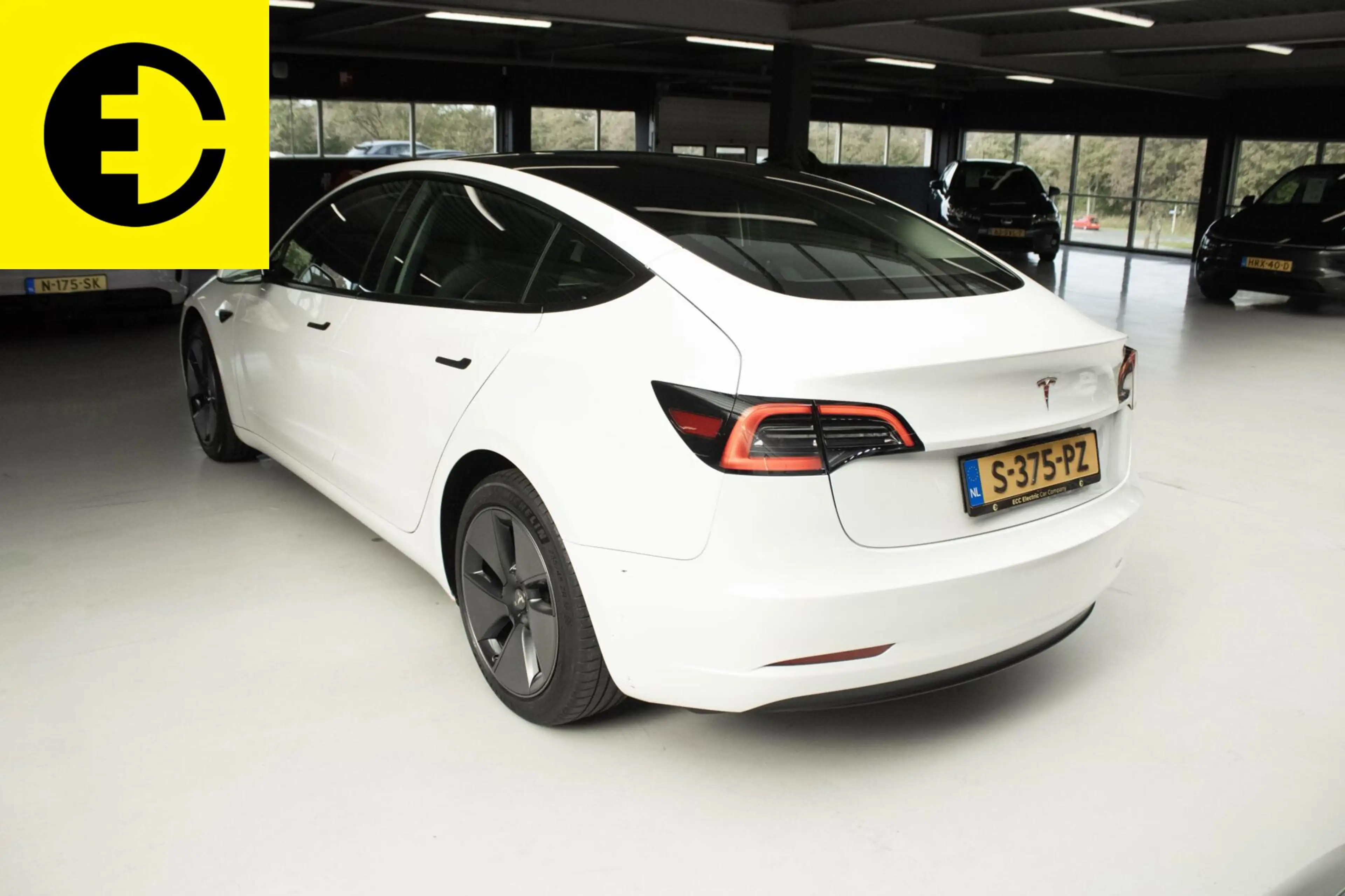 Tesla Model 3 Standard RWD Plus 60 kWh| 93,8% SOH | Stoelverwarm — photo 14